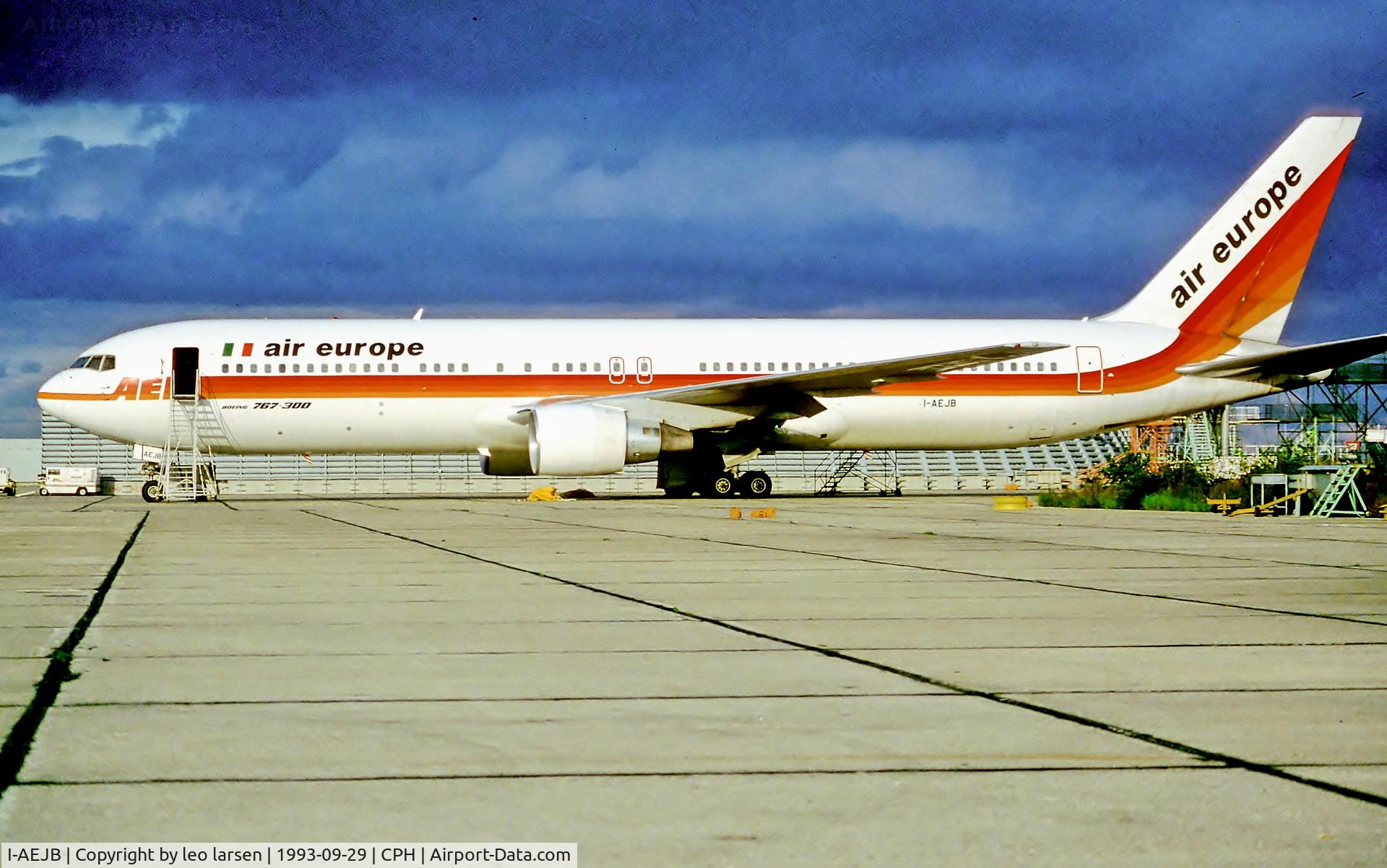 I-AEJB, 1989 Boeing 767-383/ER C/N 24358, Copenhagen 29.9.93