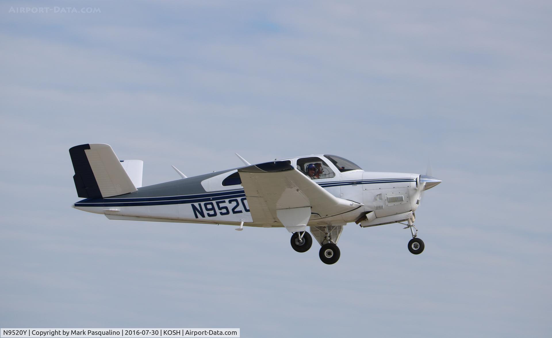 N9520Y, 1962 Beech P35 Bonanza C/N D-7016, Beech P35
