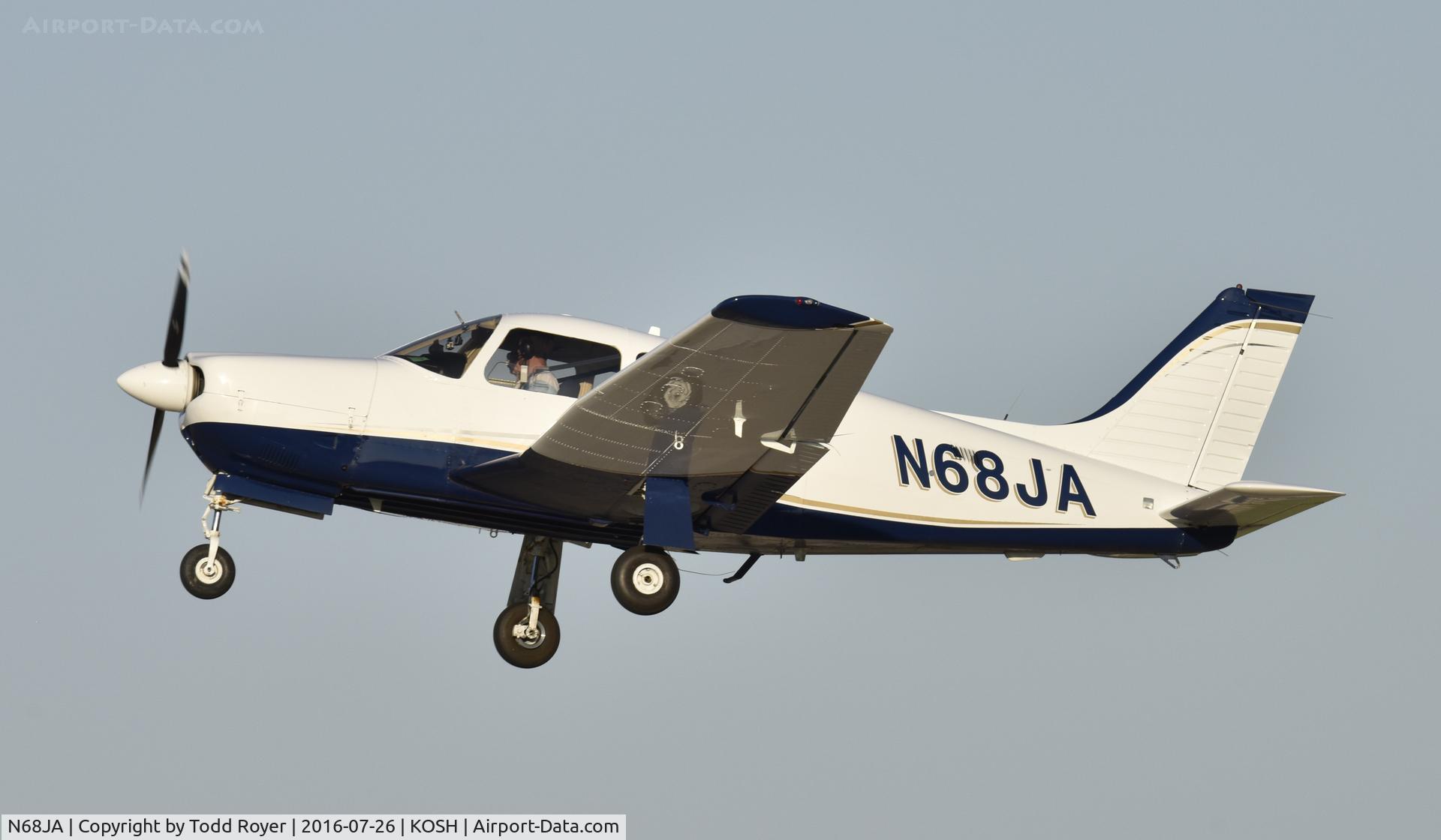 N68JA, 2001 Piper PA-28R-201 Cherokee Arrow III C/N 2844057, Airventure 2016