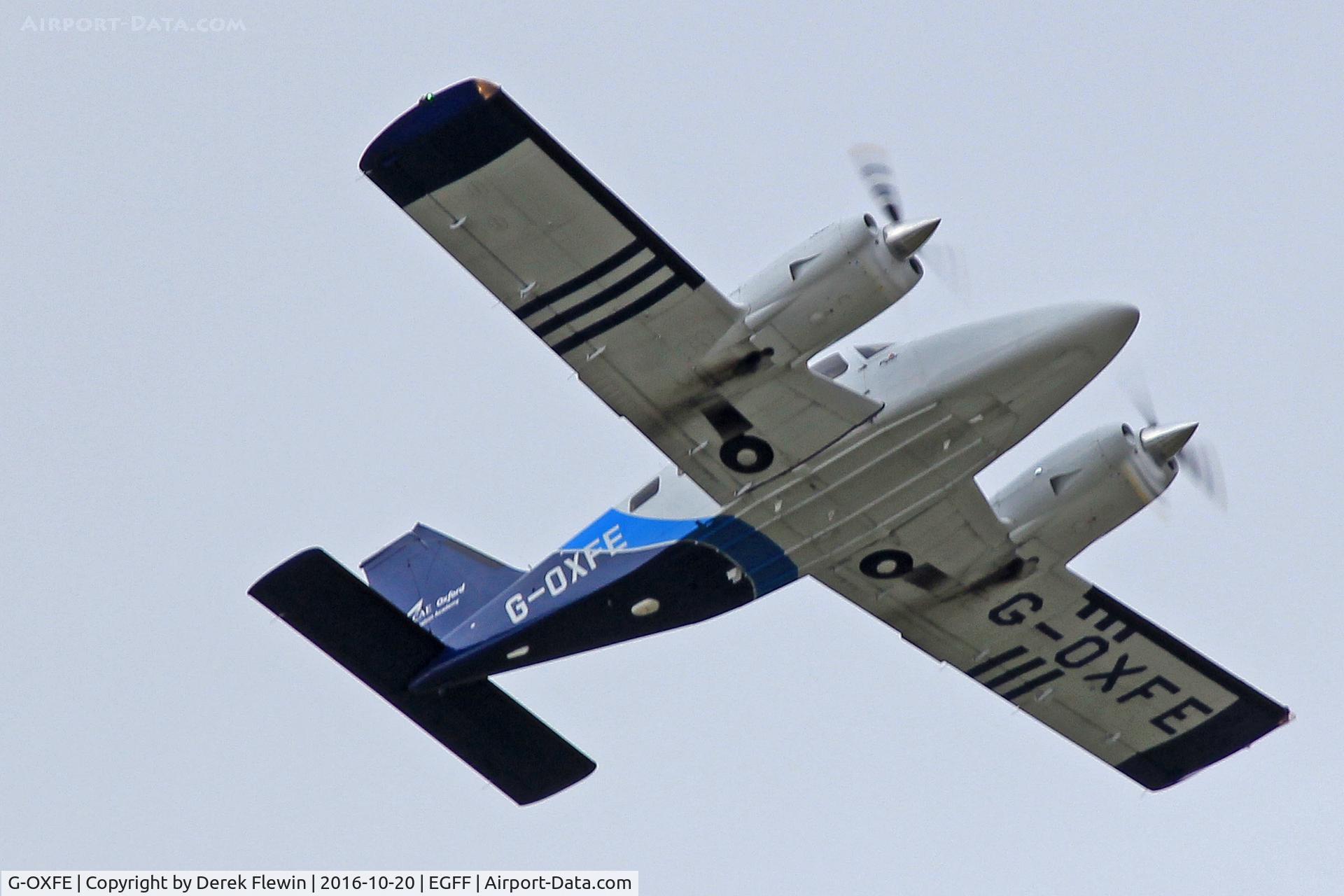 G-OXFE, 2013 Piper PA-34-220T Seneca V C/N 34-49484, Seneca V, Oxford Aviation Academy Oxford based, low approach and go-round.