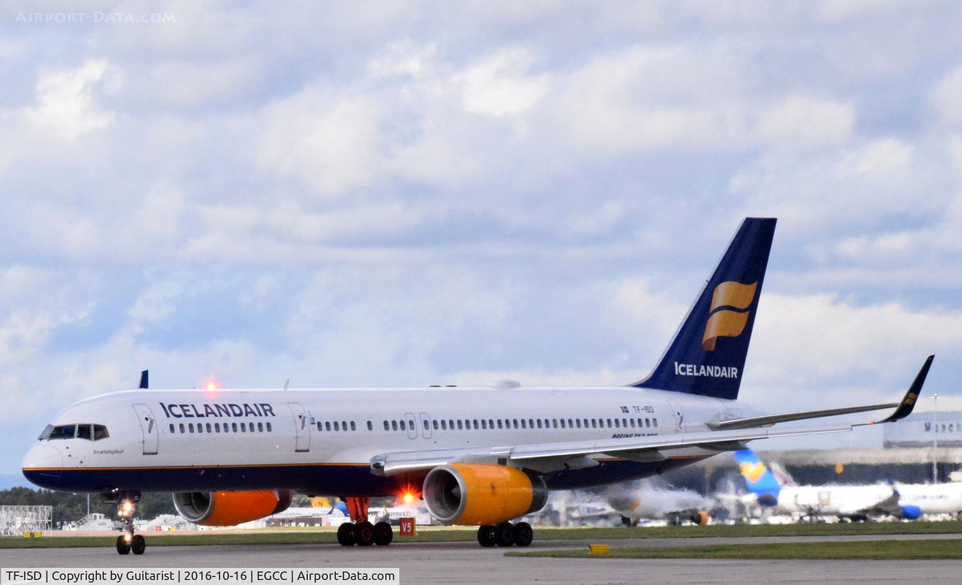 TF-ISD, 1991 Boeing 757-223 C/N 24596, At Manchester