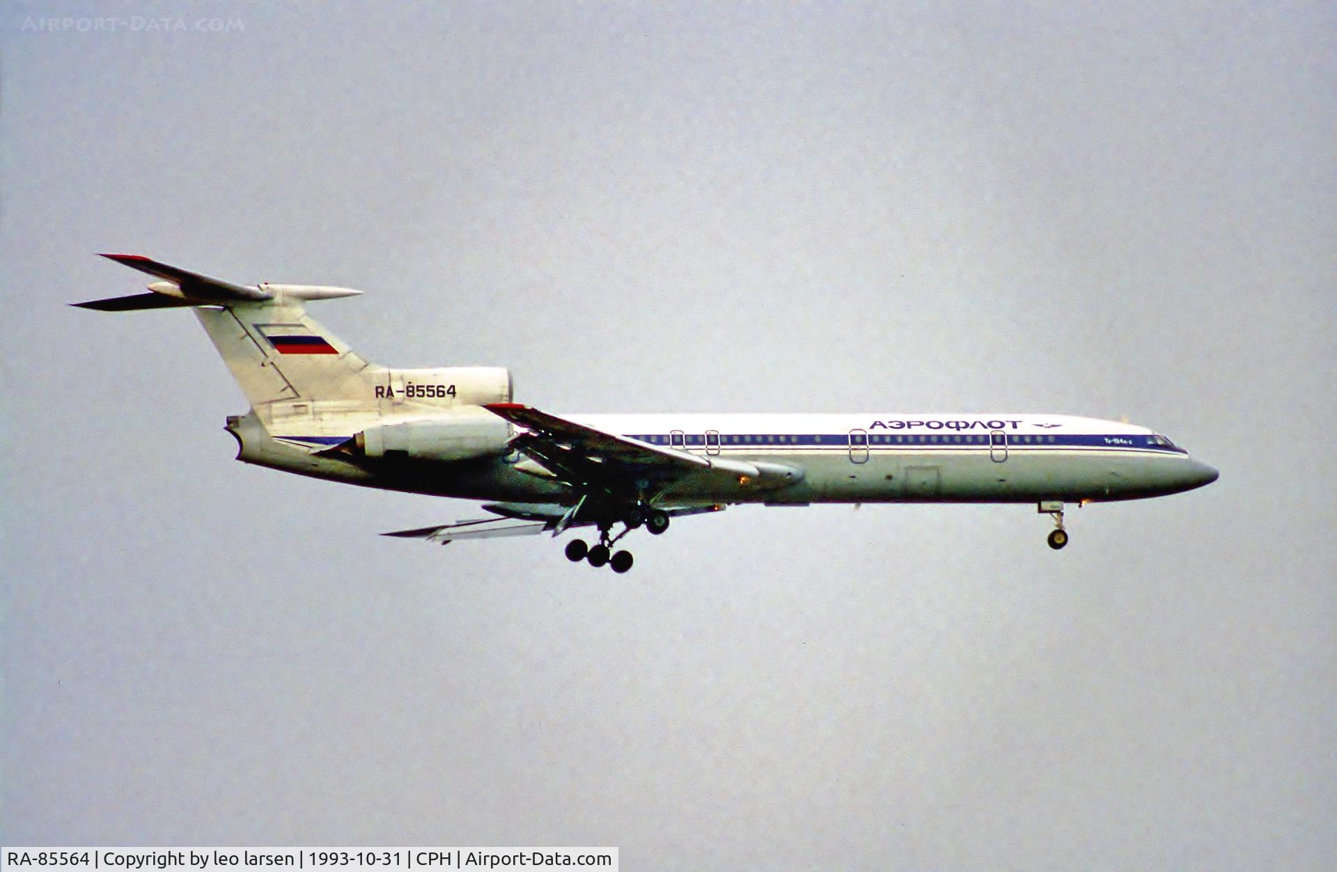 RA-85564, 1982 Tupolev Tu-154B-2 C/N 82A564, Copenhagen 31.10.93