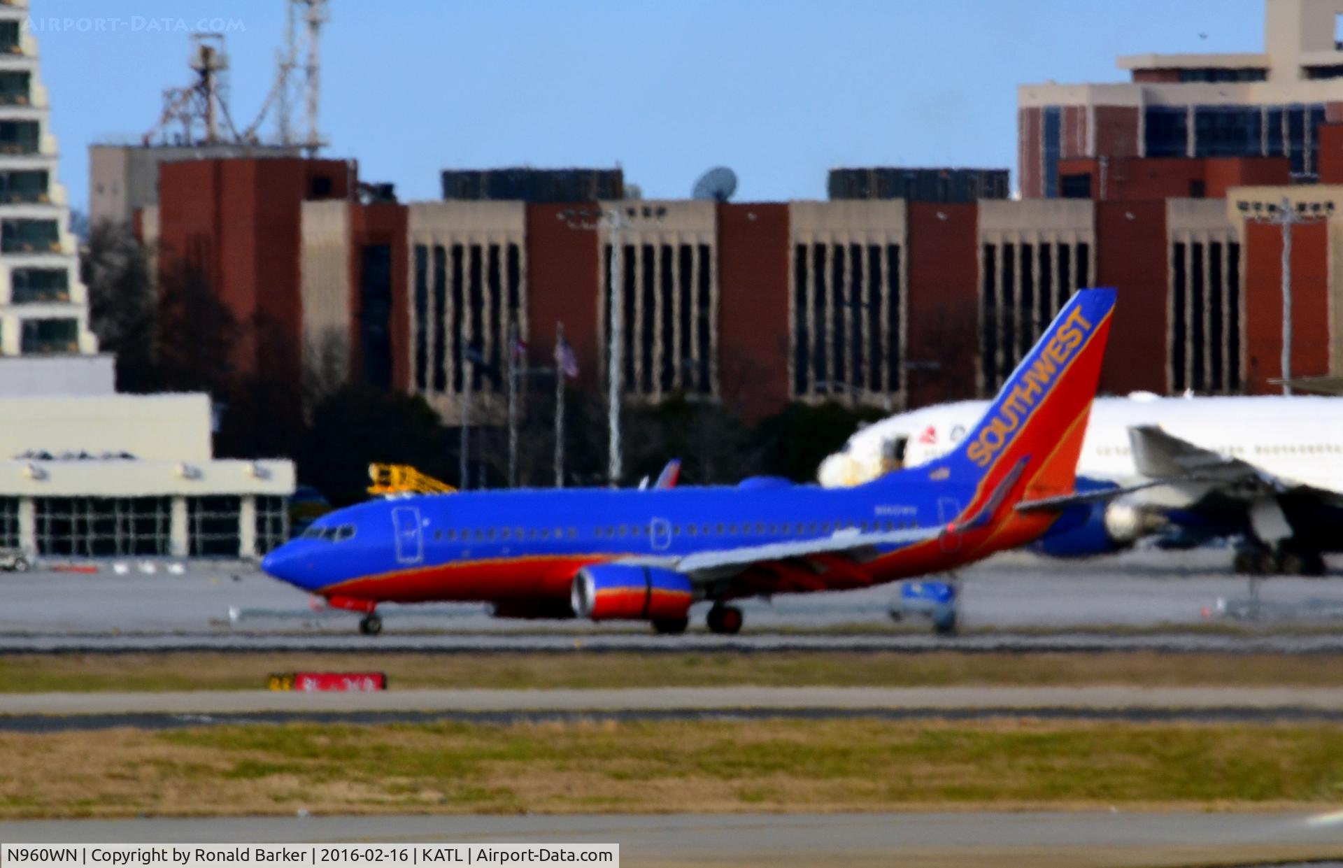 N960WN, 2011 Boeing 737-7H4 C/N 36675, Landing Atlanta