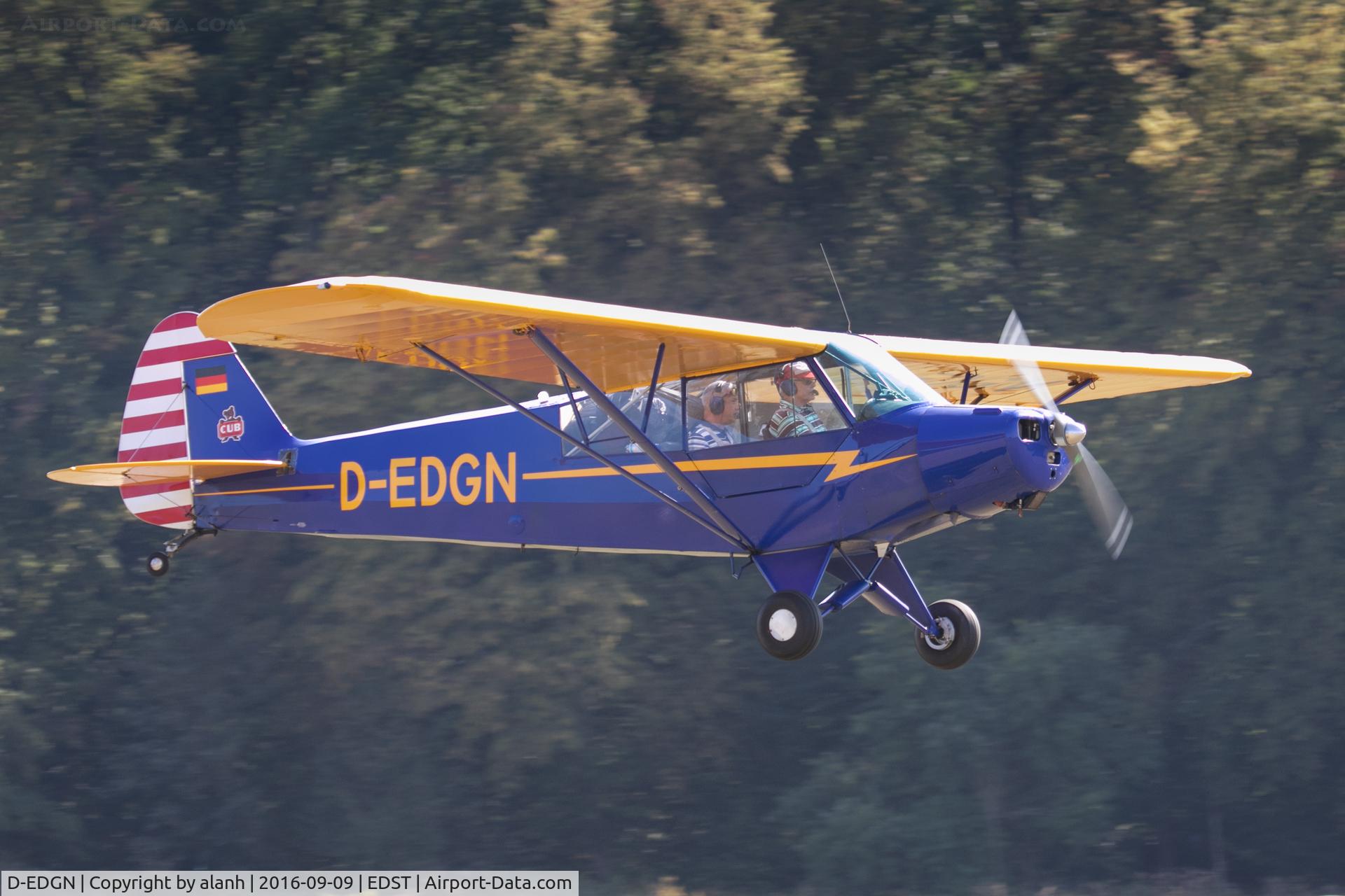 D-EDGN, 1954 Piper PA-18-95 Super Cub Super Cub C/N 18-3419, Arriving at the 2016 Hahnweide Oldtimer Fliegertreffen