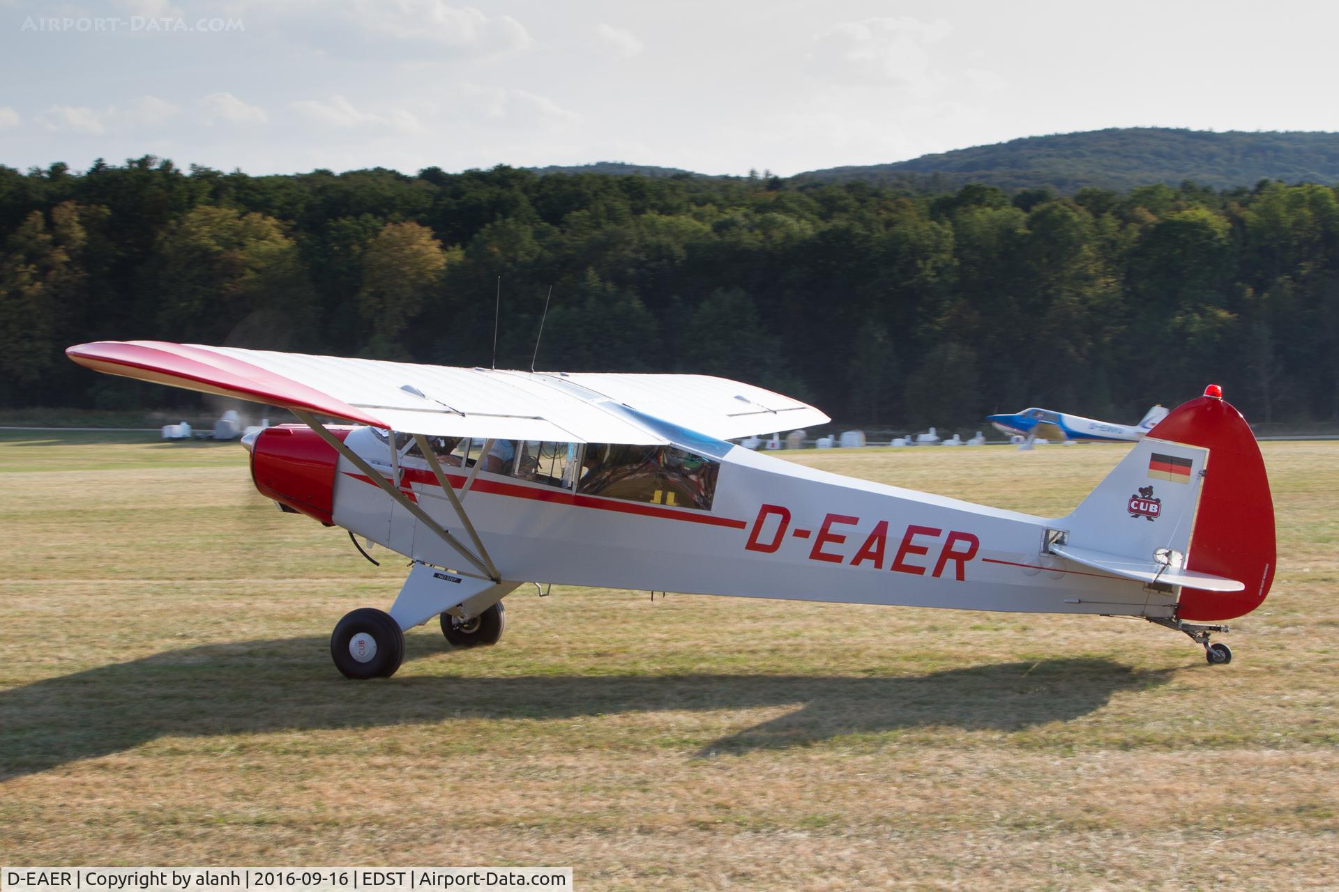 D-EAER, 1953 Piper PA-18-95 Super Cub Super Cub C/N 18-1521, Taxying for Departure at the 2016 Hahnweide Oldtimer Fliegertreffen