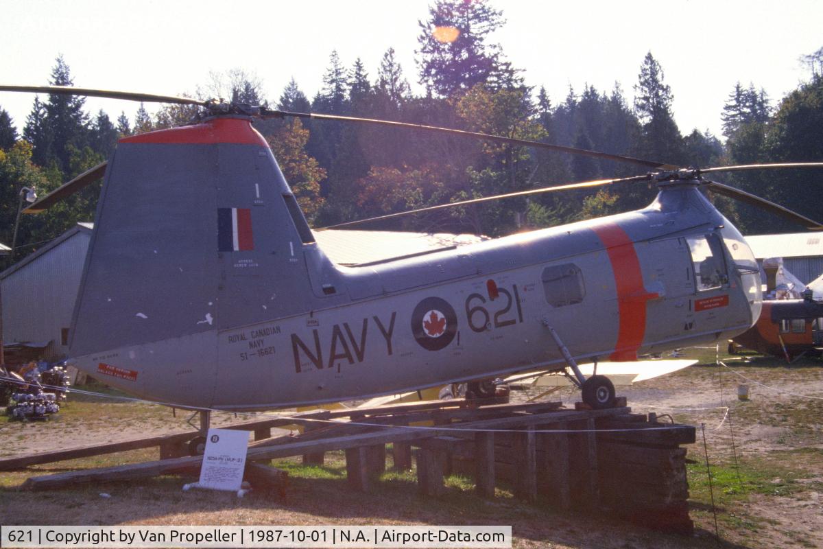 621, Piasecki H-25A Army Mule C/N Not found 51-16621, Piasecki H-25A-PH of the Royal Canadian Navy in the Canadian Museum of Flight & Transportation, Vancouver, B.C., Canada, 1987