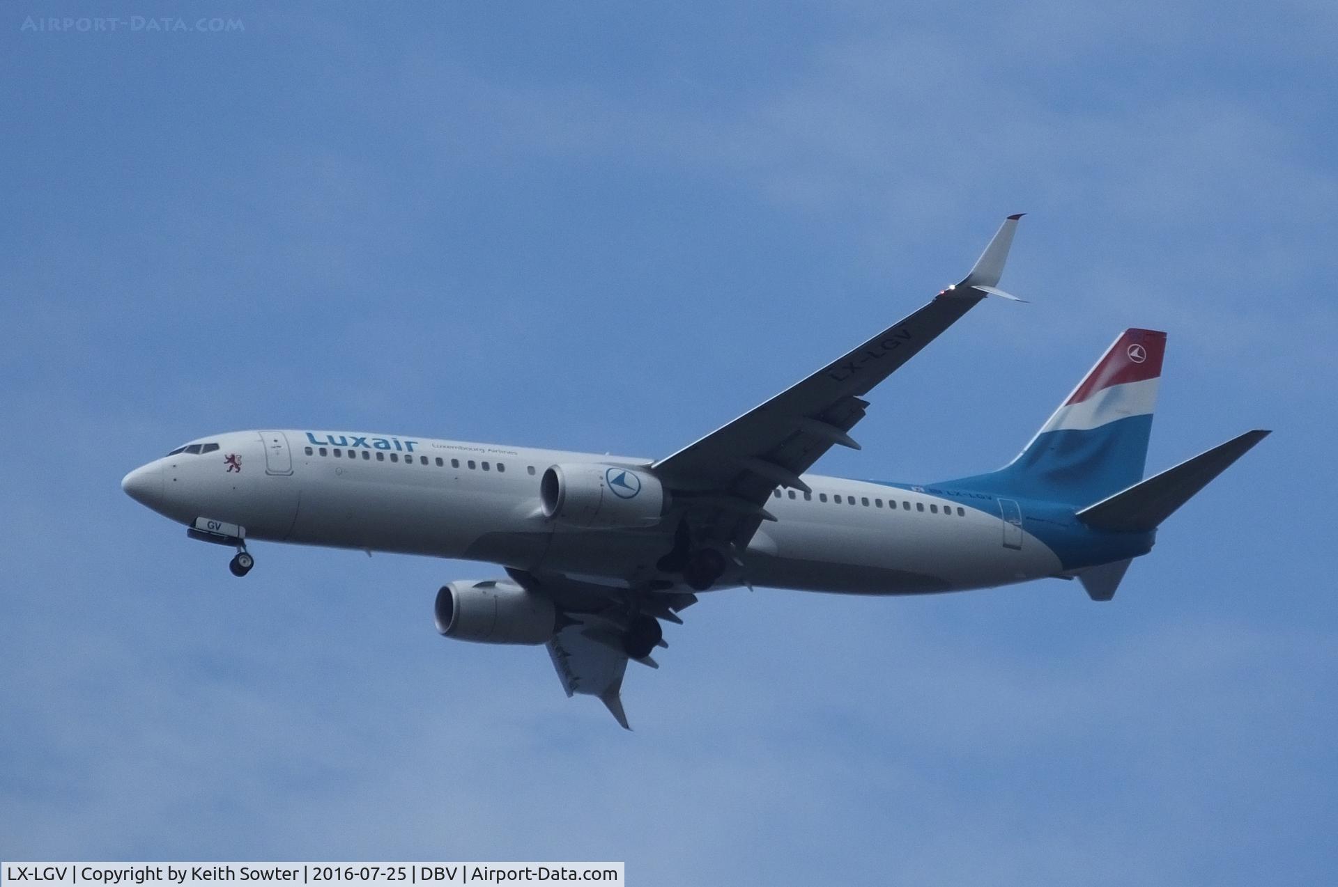 LX-LGV, 2013 Boeing 737-8C9 C/N 41190, On final approach at Dubrovnik