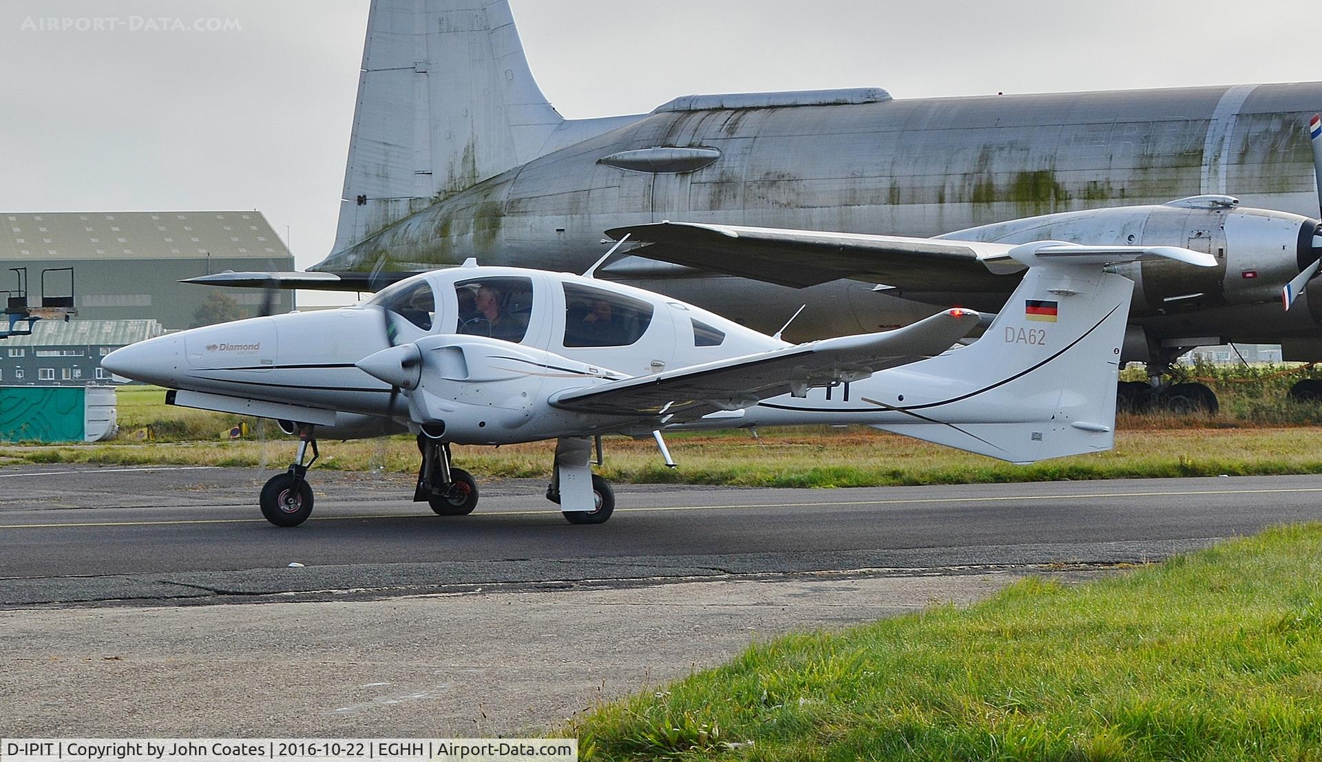 D-IPIT, 2016 Diamond DA-62 C/N 62.028, Arriving past a very sad looking Guppy