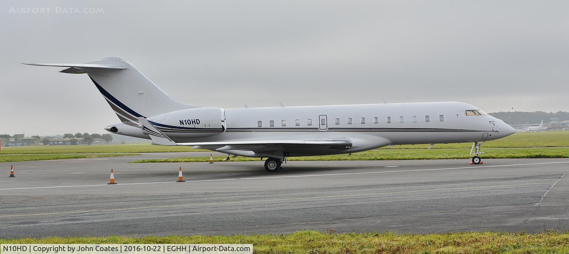 N10HD, 2015 Bombardier BD-700-1A10 Global 6000 C/N 9682, Visitor at Signatures
