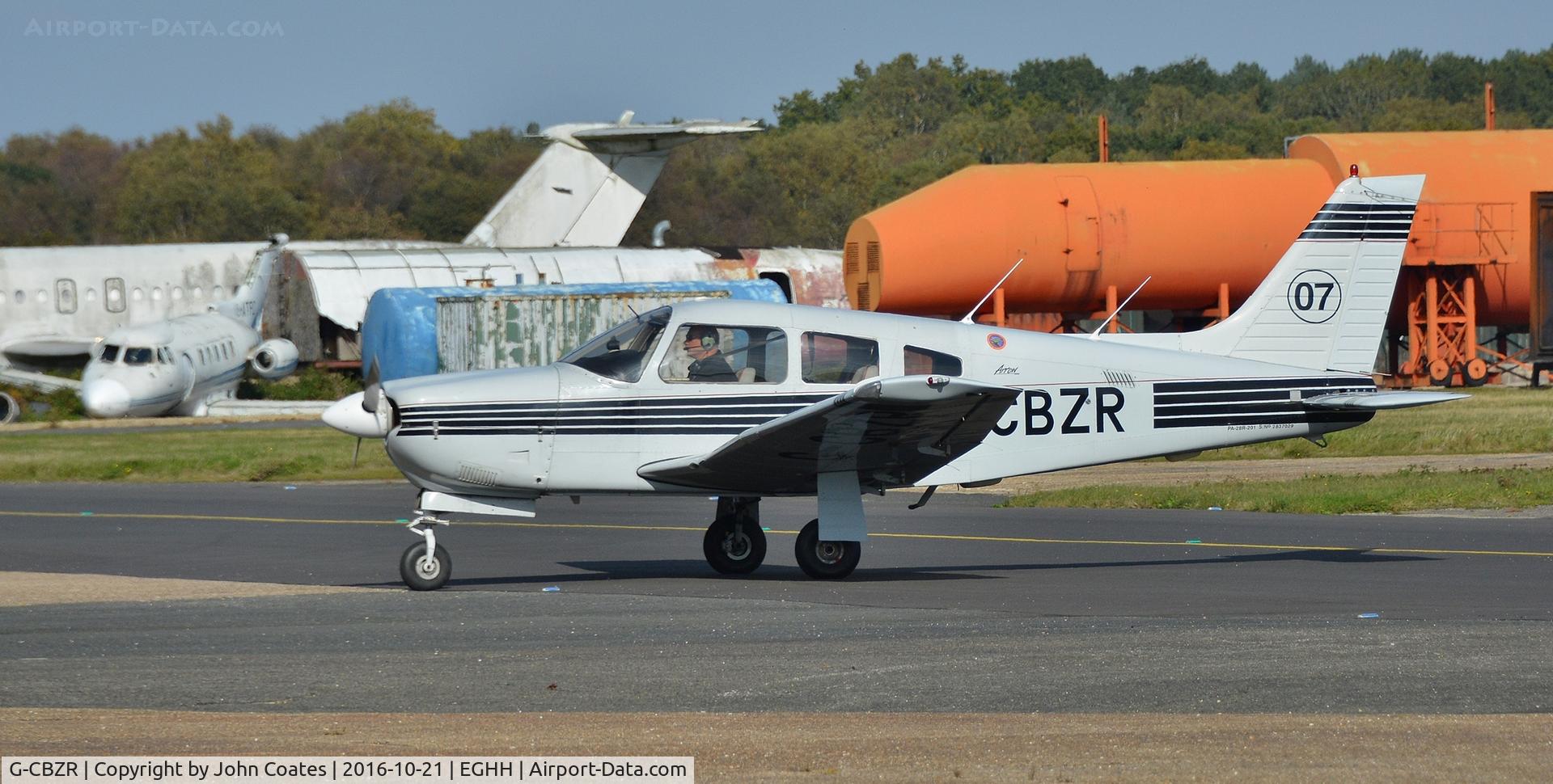 G-CBZR, 1989 Piper PA-28R-201 Cherokee Arrow III C/N 2837029, Arriving at Airtime