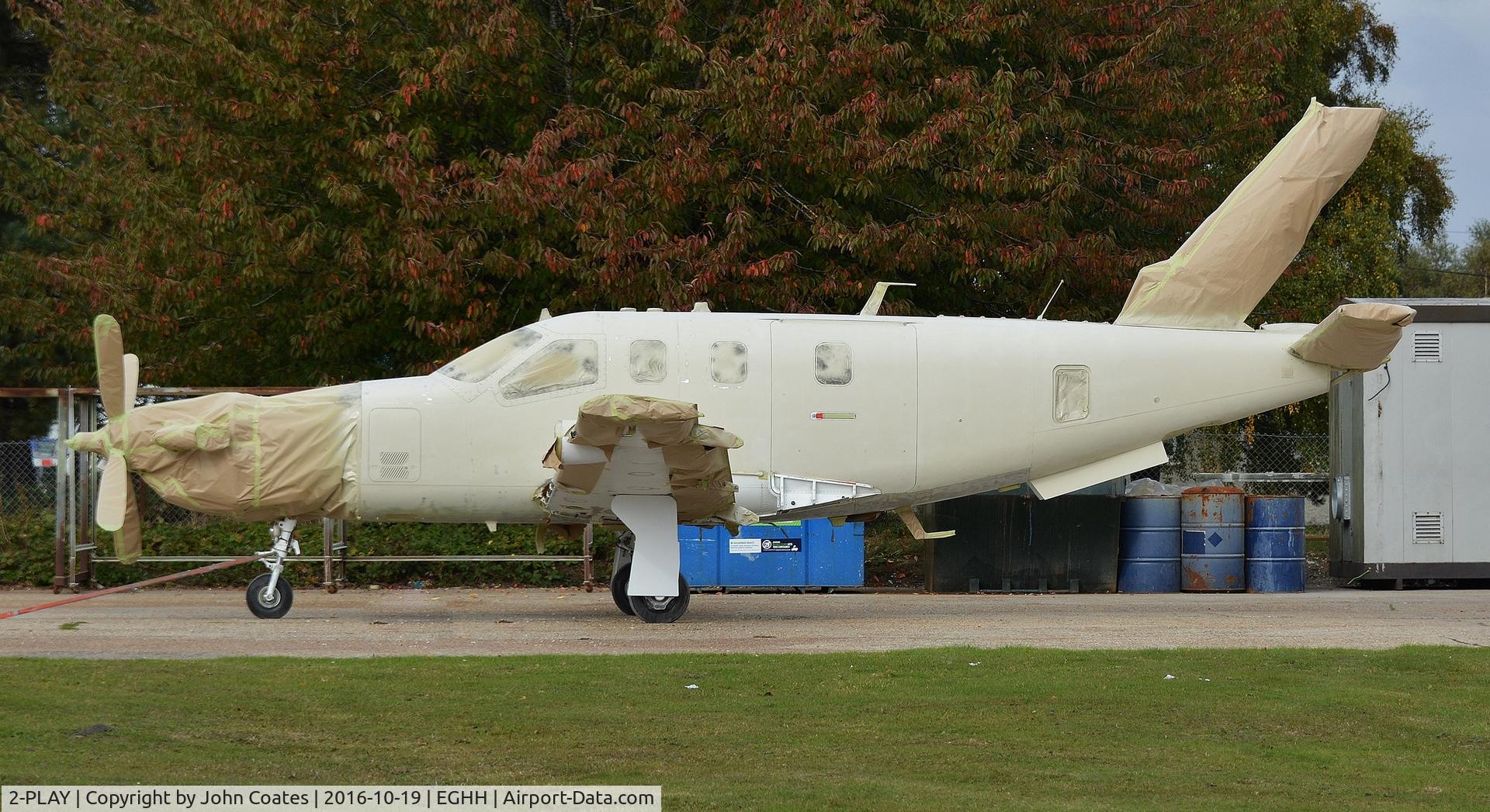 2-PLAY, 2004 Socata TBM-700 C/N 302, At the paintshop