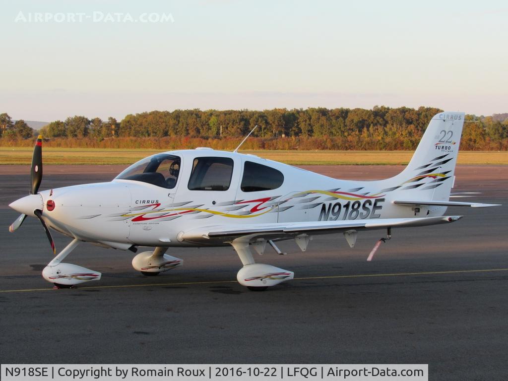 N918SE, 2006 Cirrus SR22 SE Turbo C/N 2211, Parked