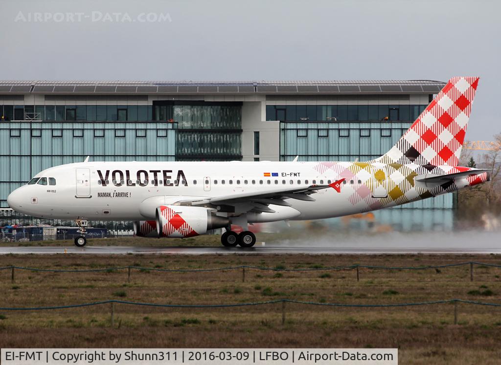 EI-FMT, 2003 Airbus A319-112 C/N 2113, Taking off from rwy 32R - 'Maman, j'arrive!' titles