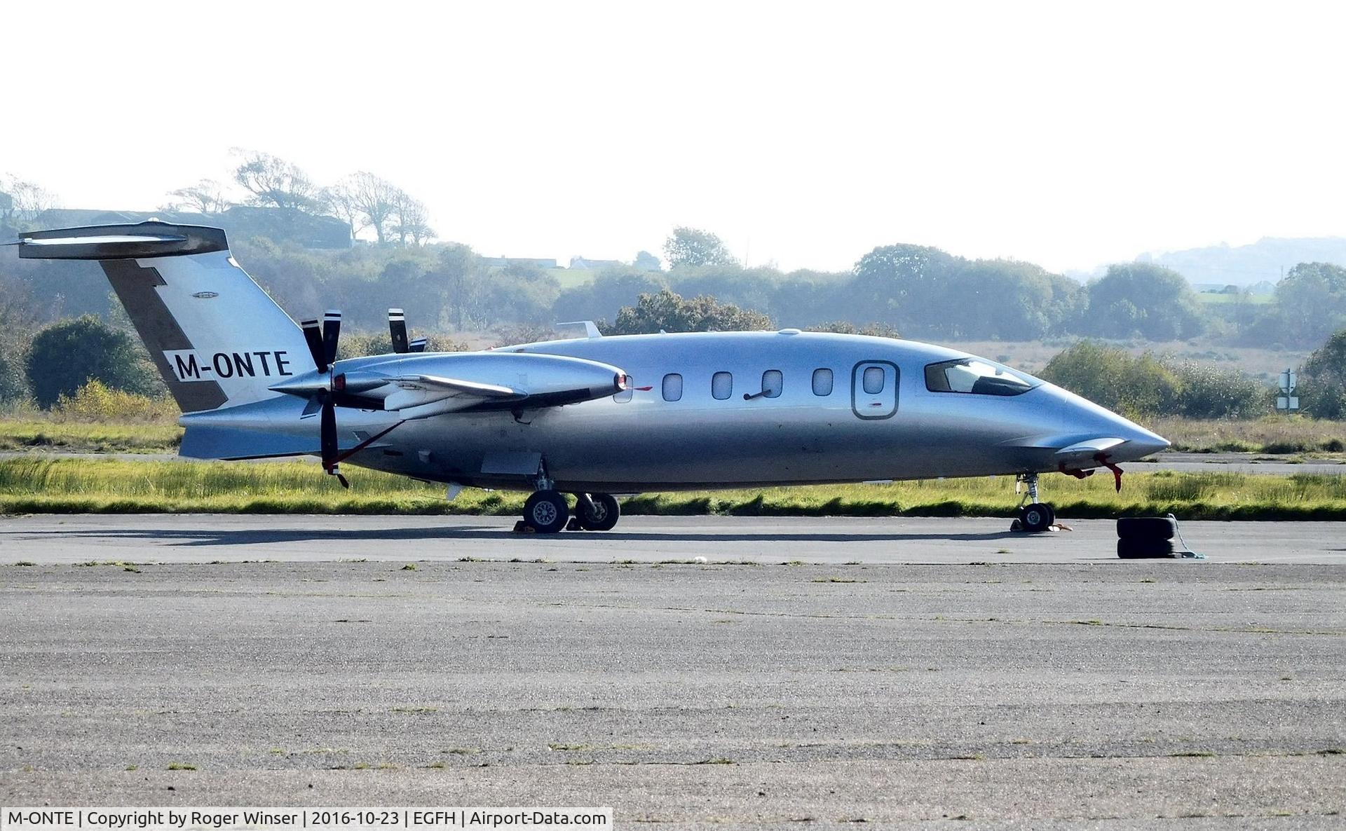 M-ONTE, 2009 Piaggio P-180 Avanti II C/N 1176, Visiting P-180 Avanti II operated by Scotia Aviation.