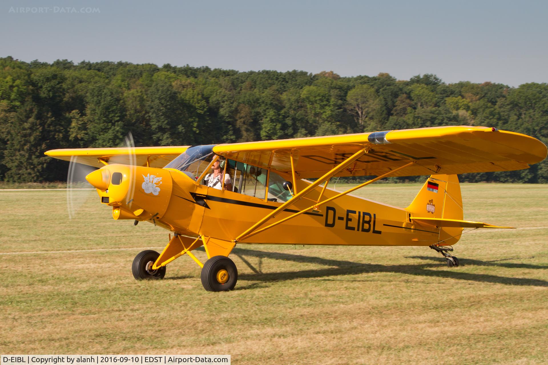 D-EIBL, 1980 Piper PA-18-150 Super Cub C/N 18-8009024, Taxying for departure at the 2016 Hahnweide Oldtimer Fliegertreffen