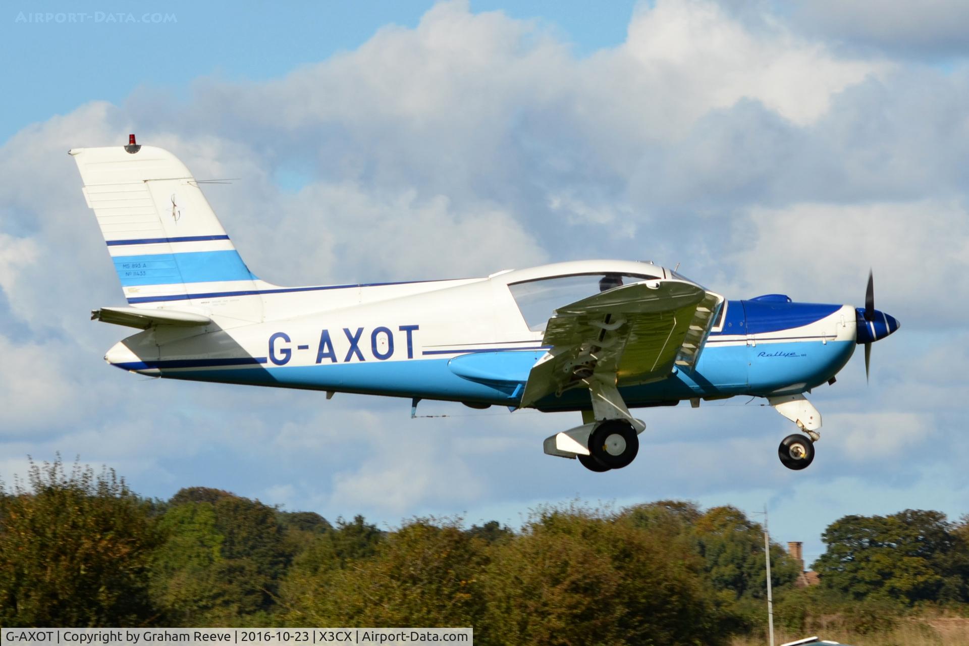 G-AXOT, 1969 Socata MS-893A Rallye Commodore 180 C/N 11433, Landing at Northrepps.