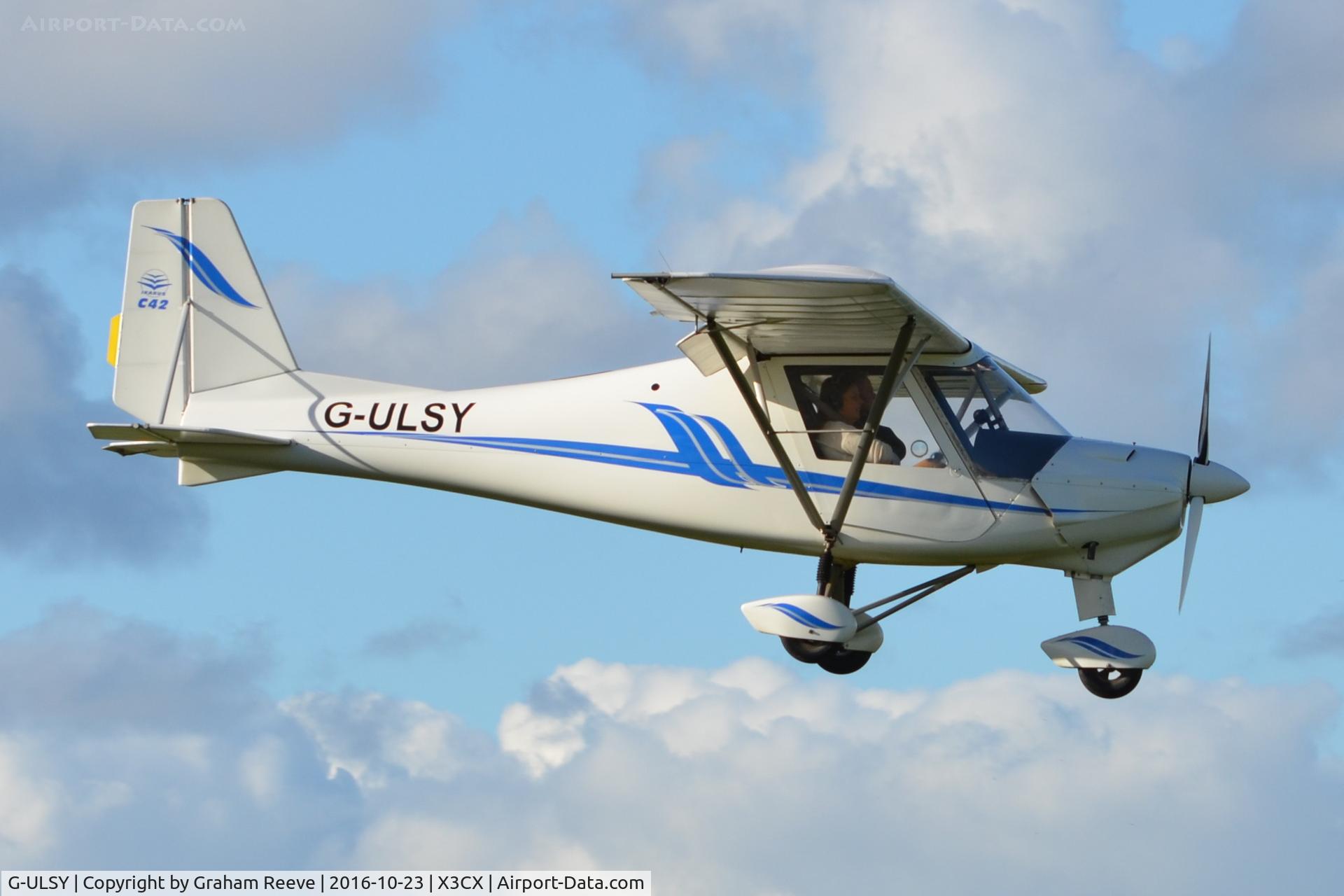 G-ULSY, 2004 Comco Ikarus C42 FB80 C/N 0405-6603, Landing at Northrepps.