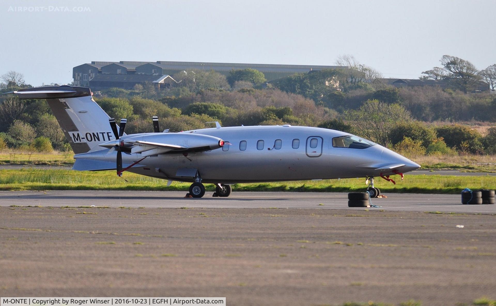 M-ONTE, 2009 Piaggio P-180 Avanti II C/N 1176, Visiting P-180 Avanti II operated by Scotia Aviation.