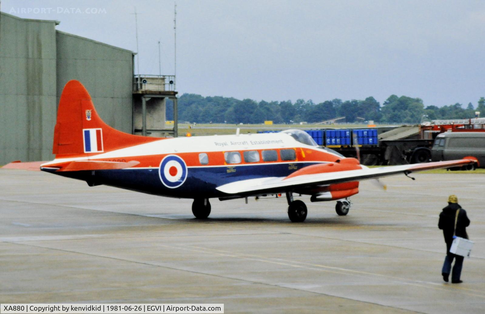 XA880, 1953 De Havilland D.H. 104 Devon C1 C/N 04436, At the 1981 International Air Tattoo, scanned from slide.