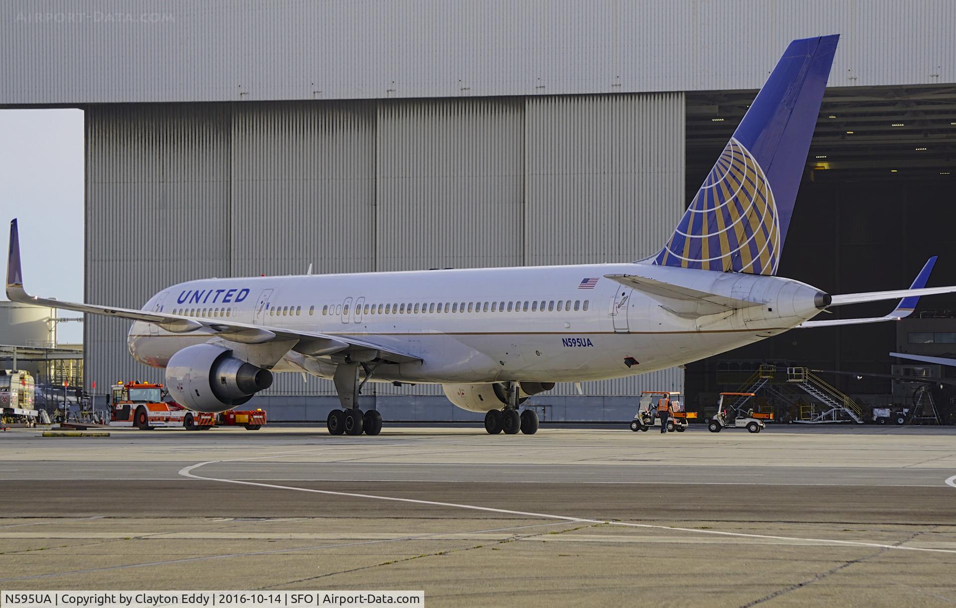 N595UA, 1998 Boeing 757-222 C/N 28748, N595UA at SFO