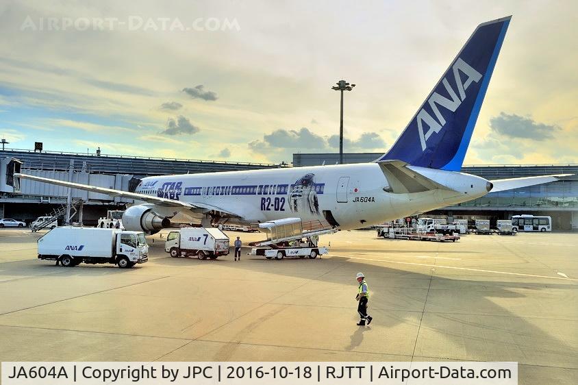 JA604A, 2002 Boeing 767-381/ER C/N 32973, Star Wars, R2D2 side...