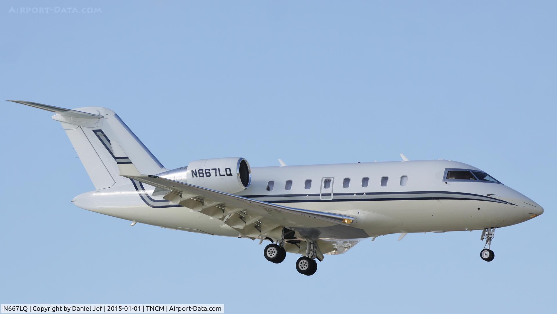 N667LQ, 1997 Canadair Challenger 604 (CL-600-2B16) C/N 5324, N667LQ Landing at TNCM