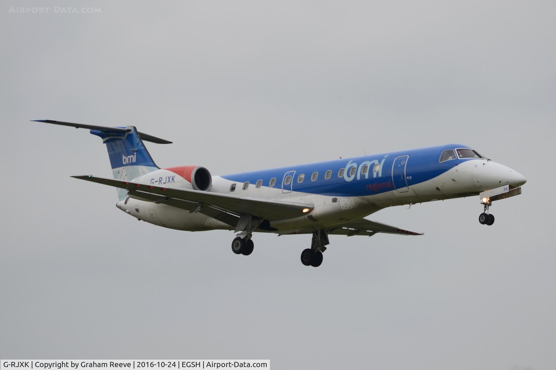 G-RJXK, 2001 Embraer ERJ-135ER (EMB-135ER) C/N 145494, Landing at Norwich.
