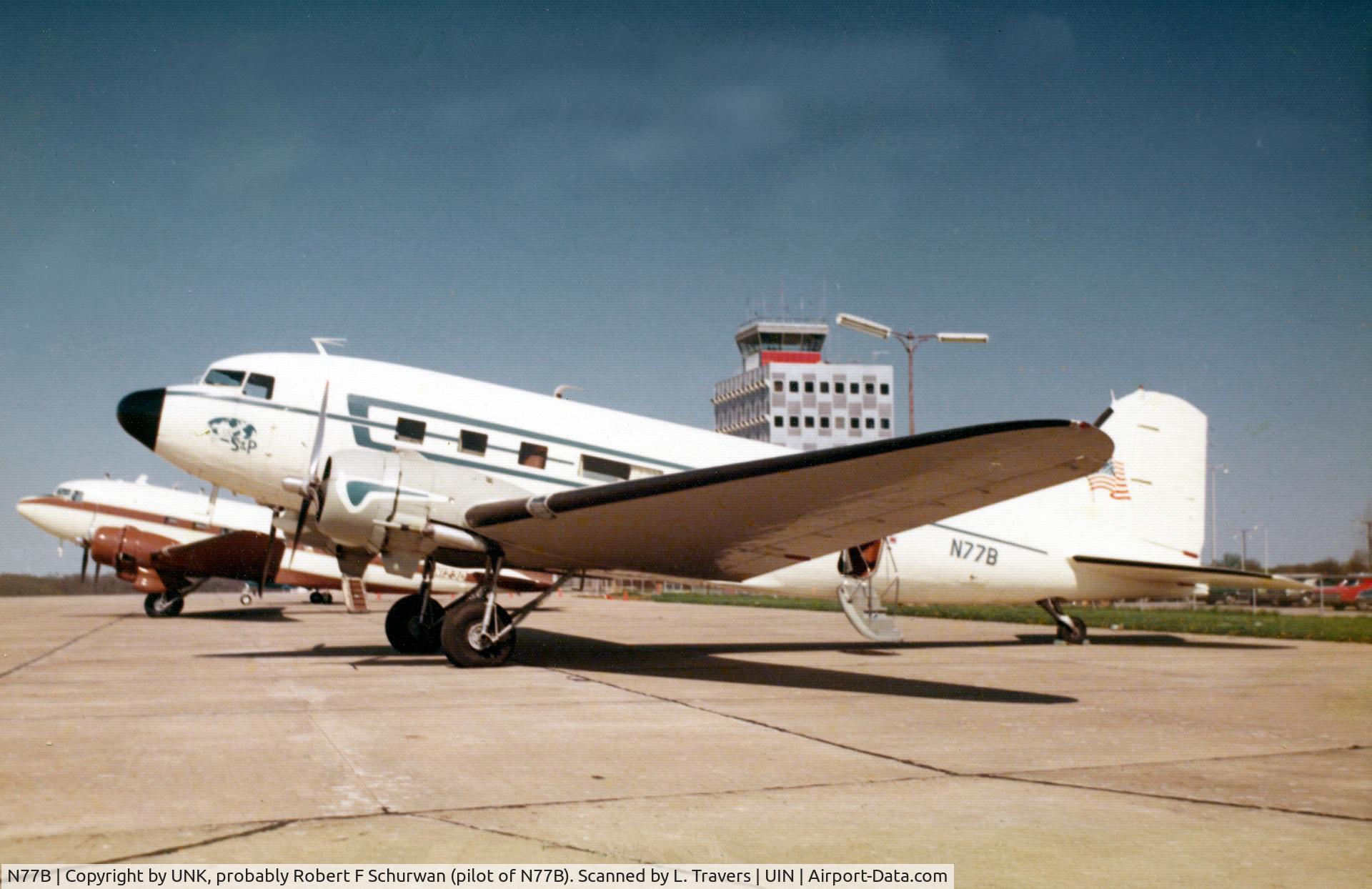 N77B, 1944 Douglas DC-3 C/N 20433, c/n 20433 as company aircraft of Sverdrup & Parcell in Quincy, IL