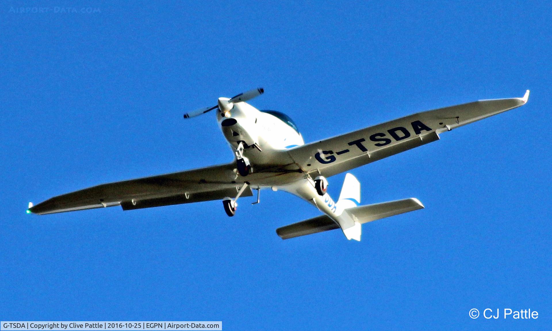 G-TSDA, 2015 Aquila AT01-100A C/N AT01-100A-329, Tayside Aviation in action at Dundee EGPN