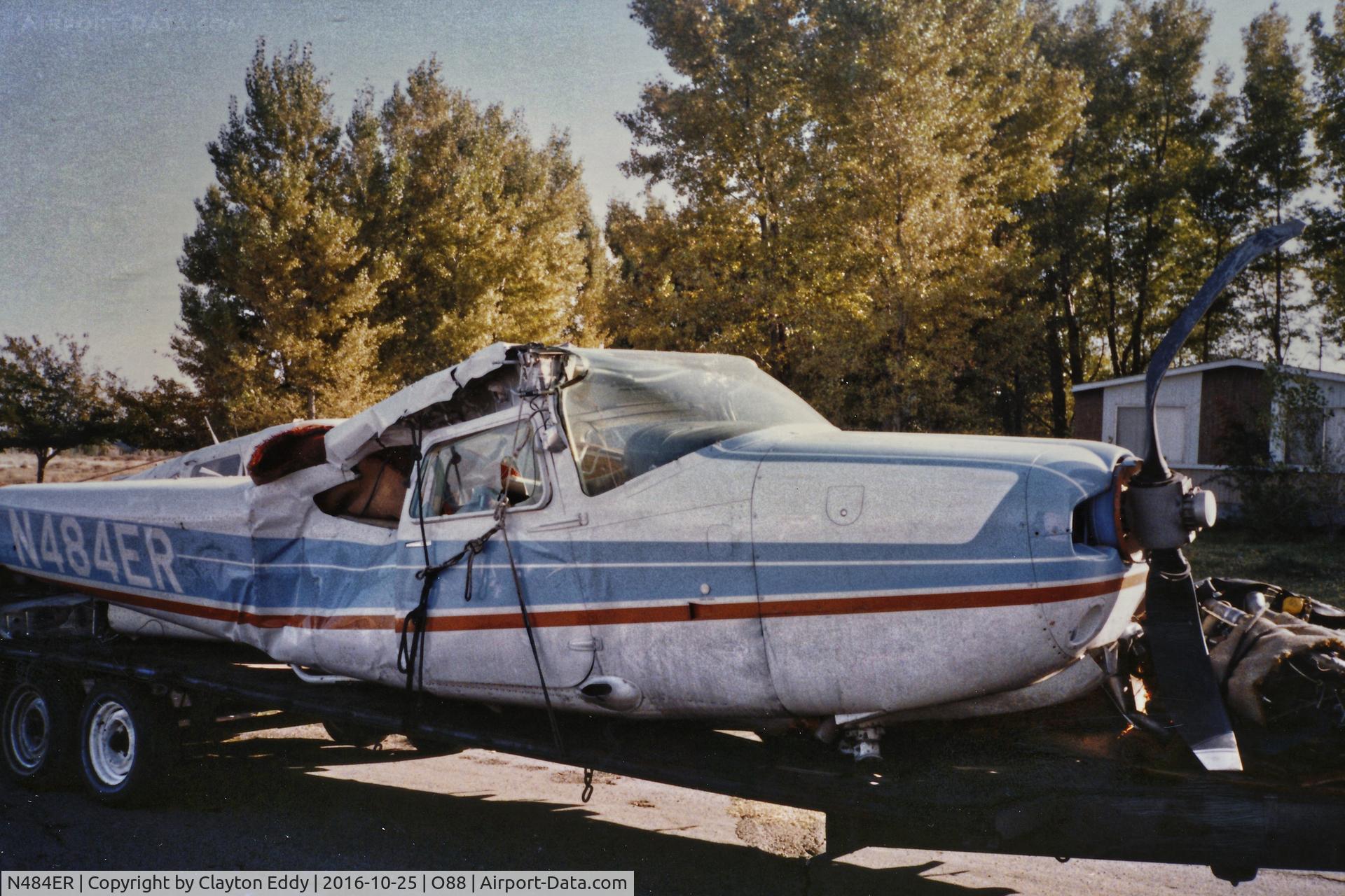 N484ER, Cessna R182 Skylane RG C/N R18200123, N484ER at the old Rio Vista Airport in California.
