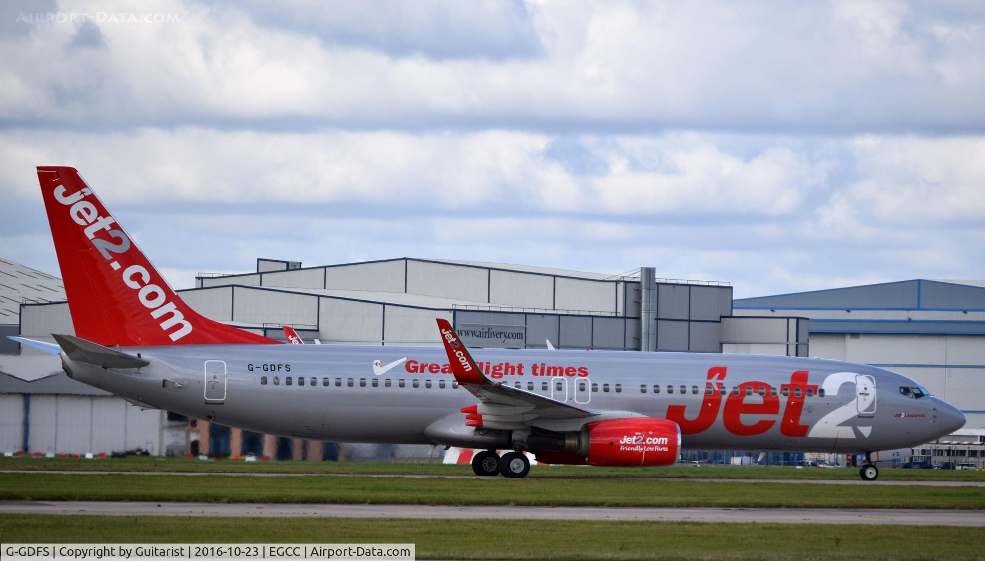 G-GDFS, 2001 Boeing 737-86N C/N 32243, At Manchester