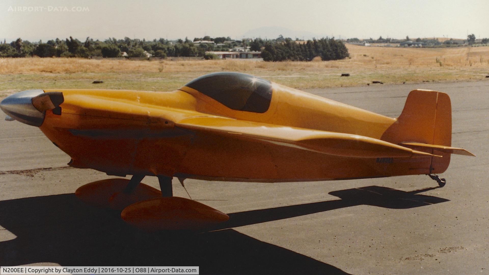 N200EE, Cassutt Special 11 C/N 11, Old Rio Vista Airport in California.