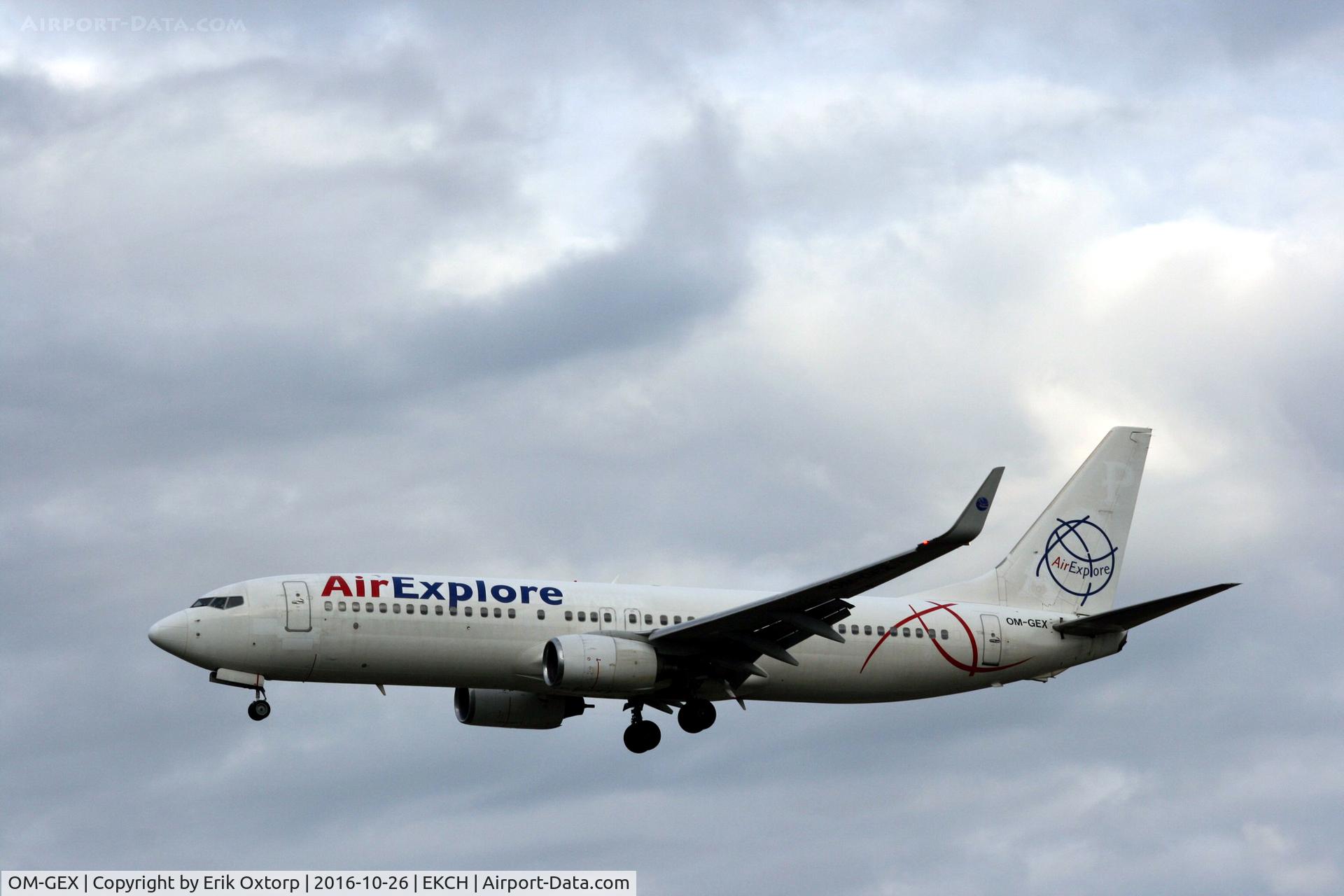 OM-GEX, 1999 Boeing 737-8AS C/N 29919, OM-GEX landing rw 22L
