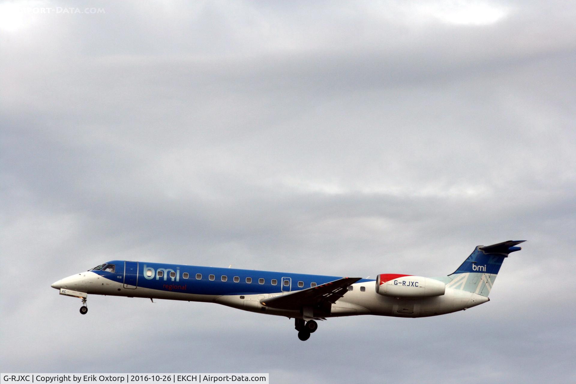 G-RJXC, 1999 Embraer EMB-145EP (ERJ-145EP) C/N 145153, G-RJXC landing rw 22L