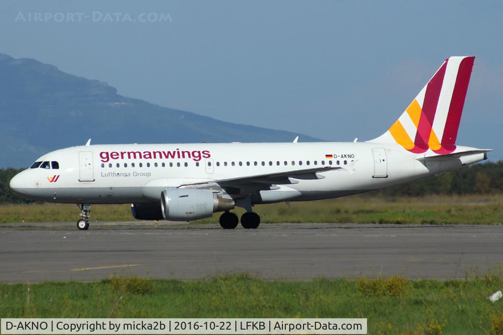 D-AKNO, 1999 Airbus A319-112 C/N 1147, Taxiing. Scrapped in may 2022.