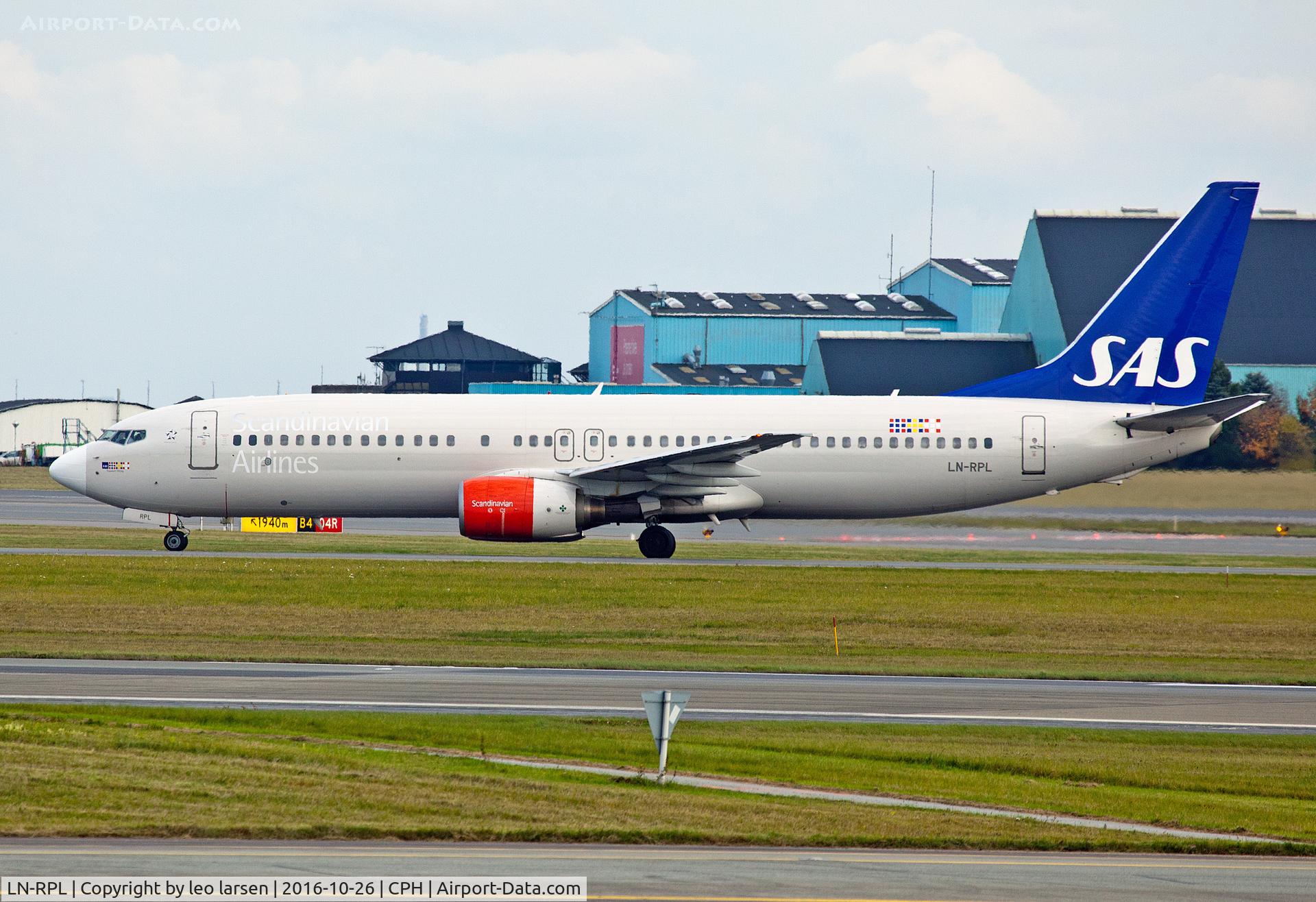 LN-RPL, 2000 Boeing 737-883 C/N 30469, Copenhagen 26.10.16