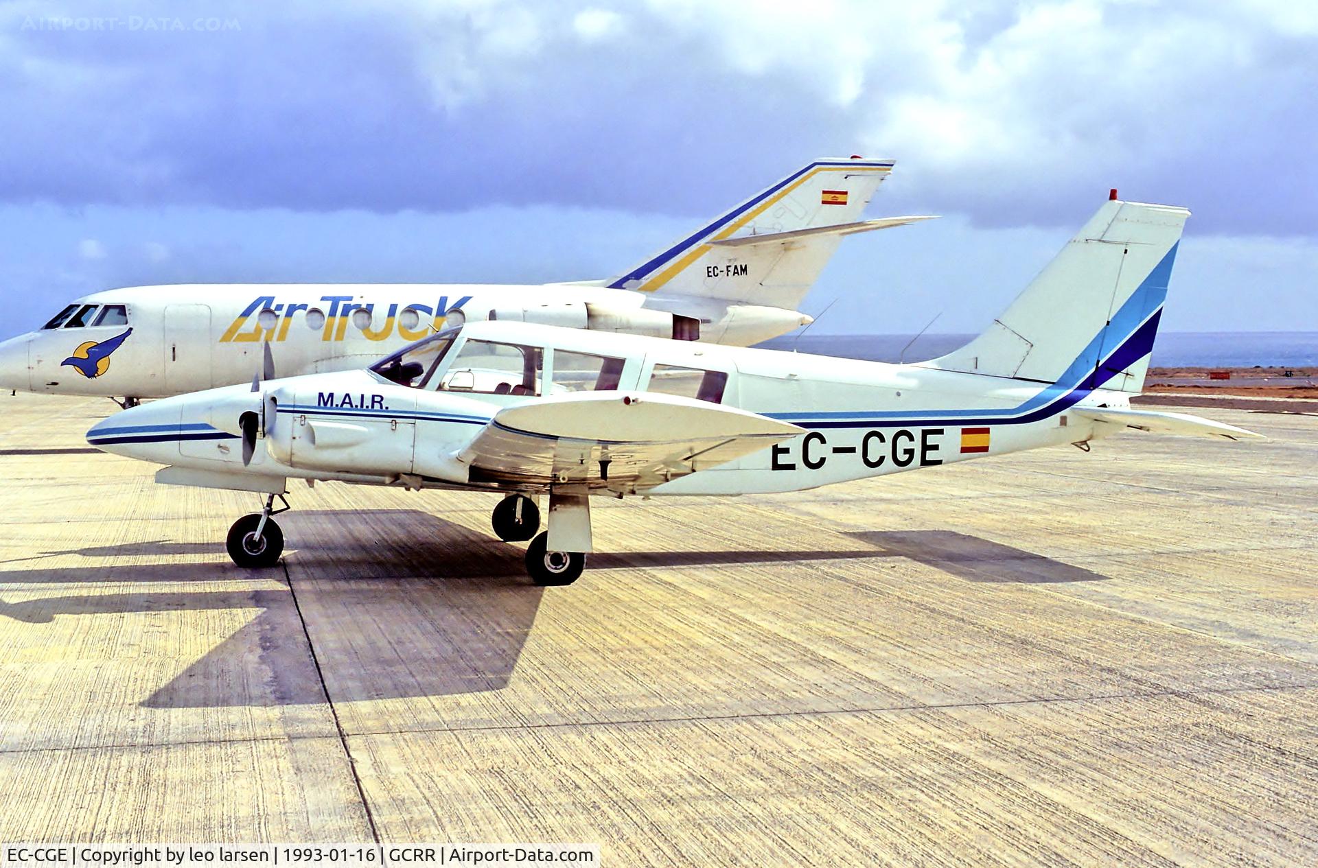 EC-CGE, Piper PA-34-200 Seneca C/N 34-7350324, Lanzarote 16.1.94