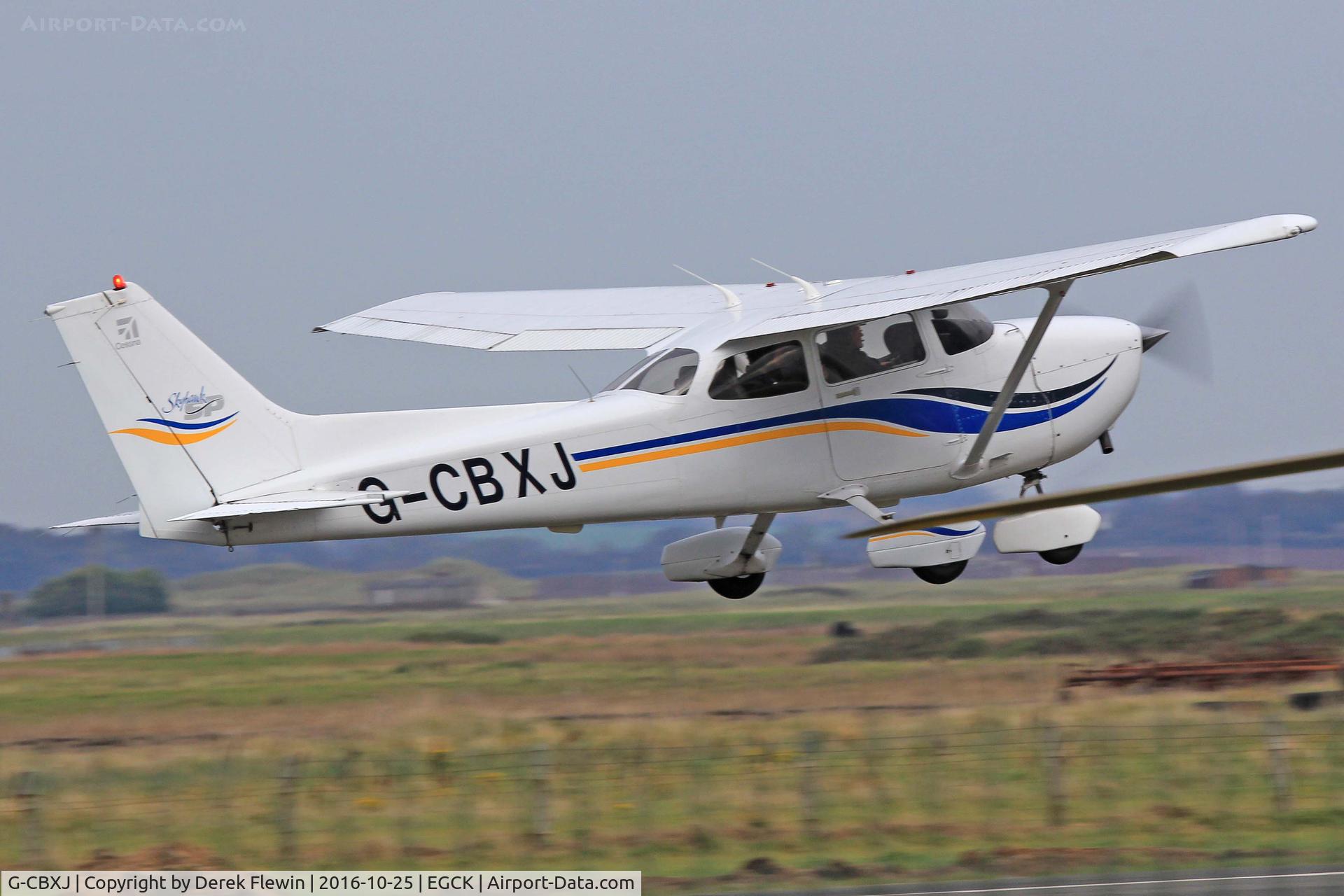 G-CBXJ, 1999 Cessna 172S Skyhawk C/N 172S8125, Skyhawk, Caernarfon based, previously N2391J, seen departing runway 07.