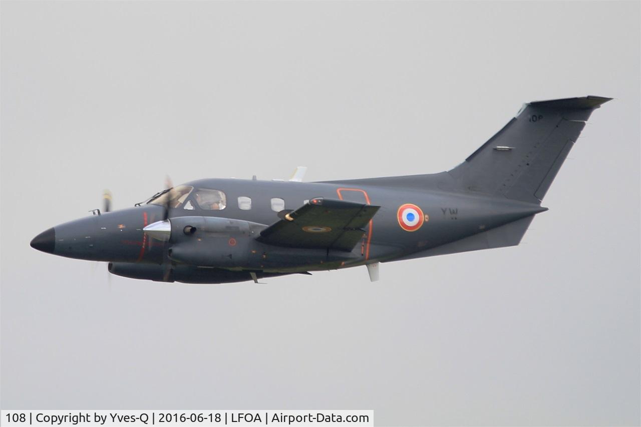 108, Embraer EMB-121AA Xingu C/N 121108, Embraer EMB-121AA Xingu, Take off rwy 24, Avord Air Base 702 (LFOA) Open day 2016