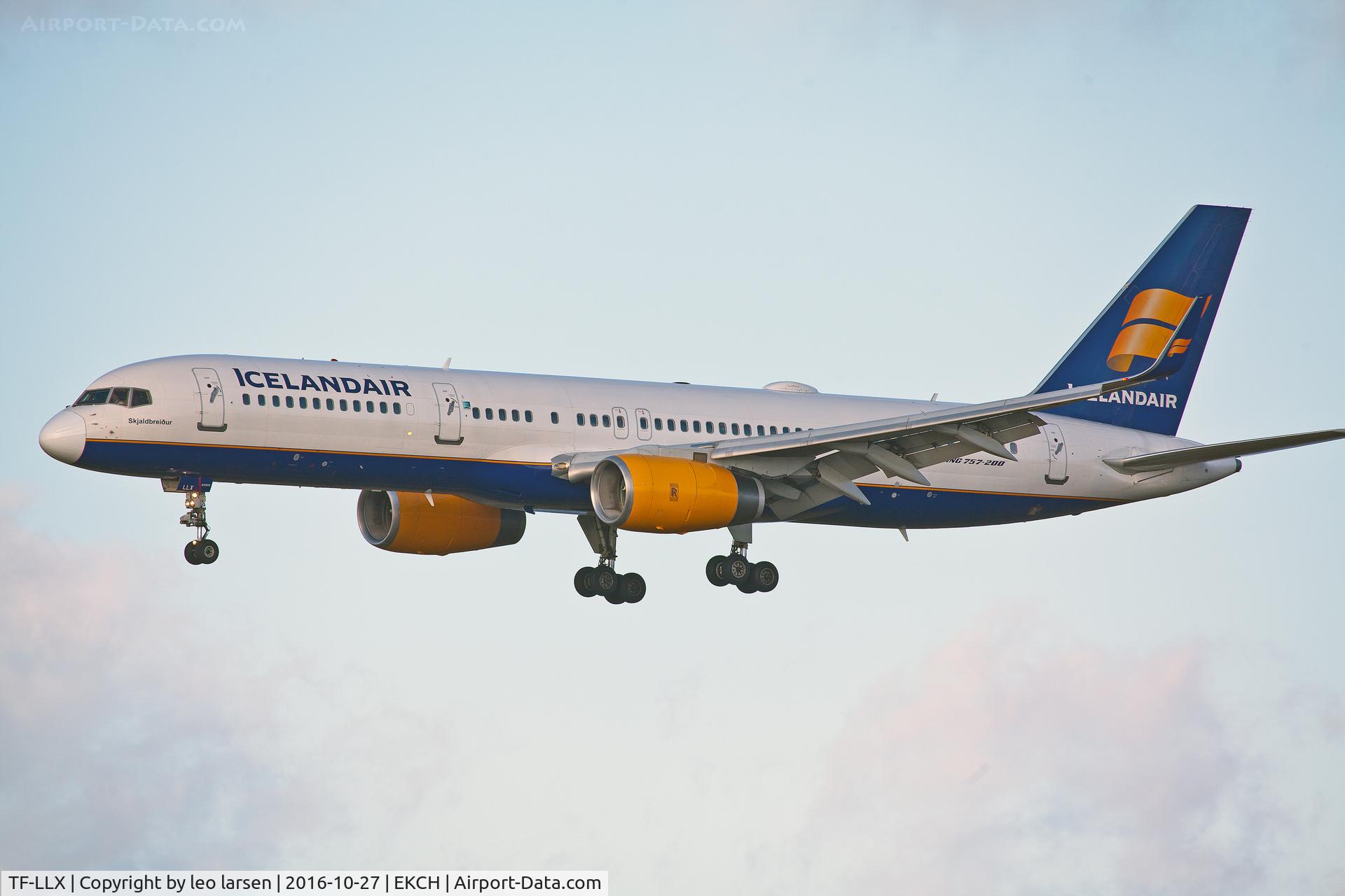 TF-LLX, 2000 Boeing 757-256 C/N 29311, Copenhagen 27.10.16