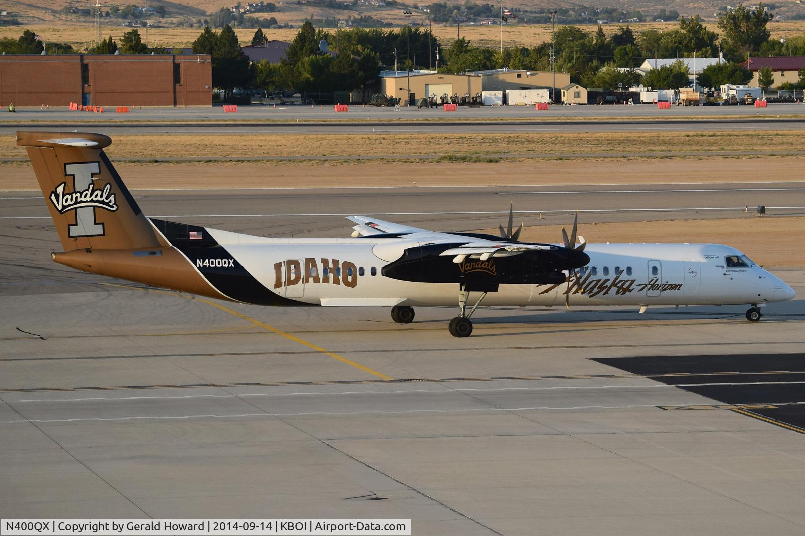 N400QX, 2000 Bombardier DHC-8-402 Dash 8 C/N 4030, University of Idaho