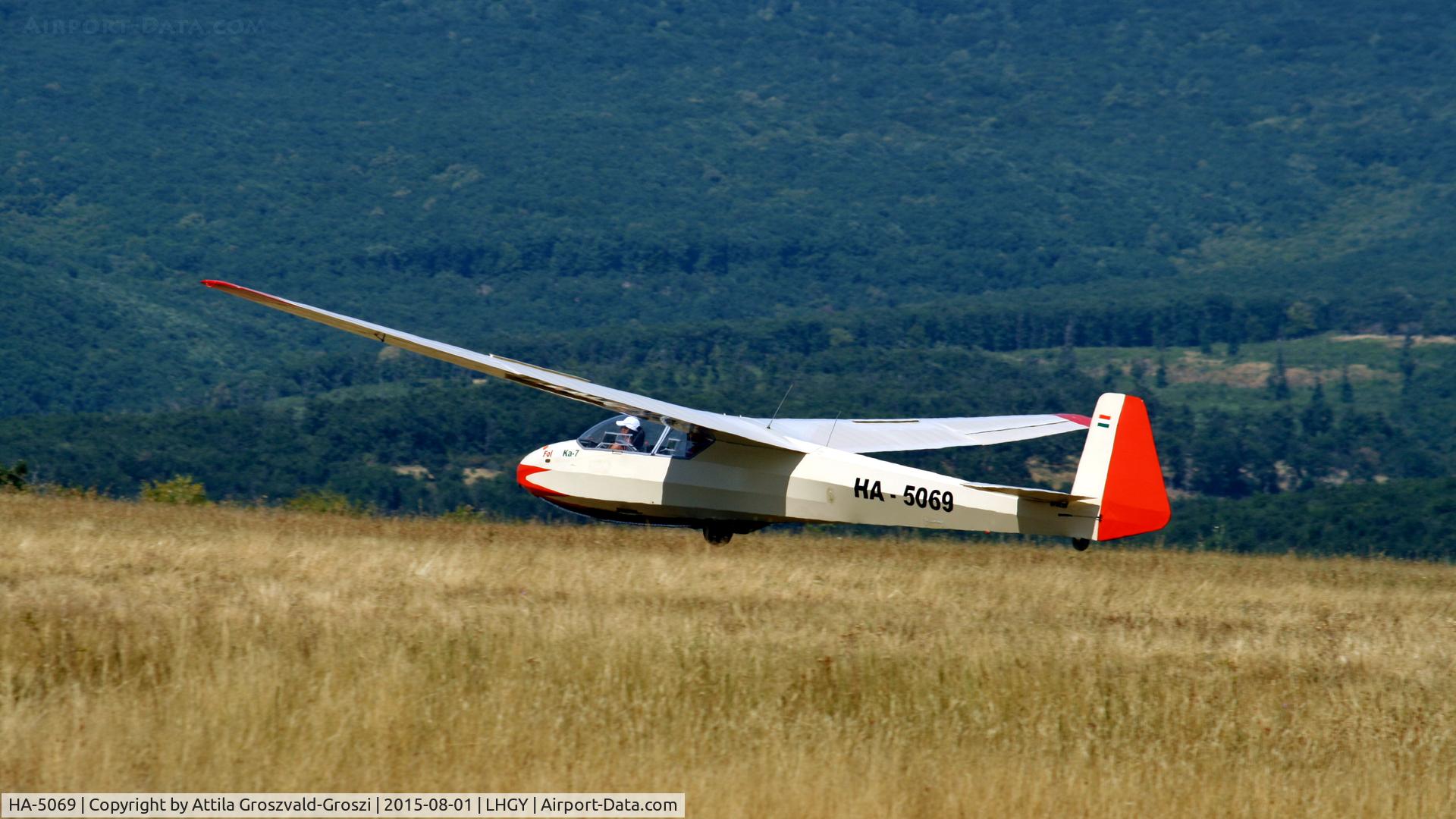 HA-5069, 1964 Schleicher Ka-7 Rhonadler C/N 7191/A, Gyöngyös-Pipishegy Airfield, Hungary
