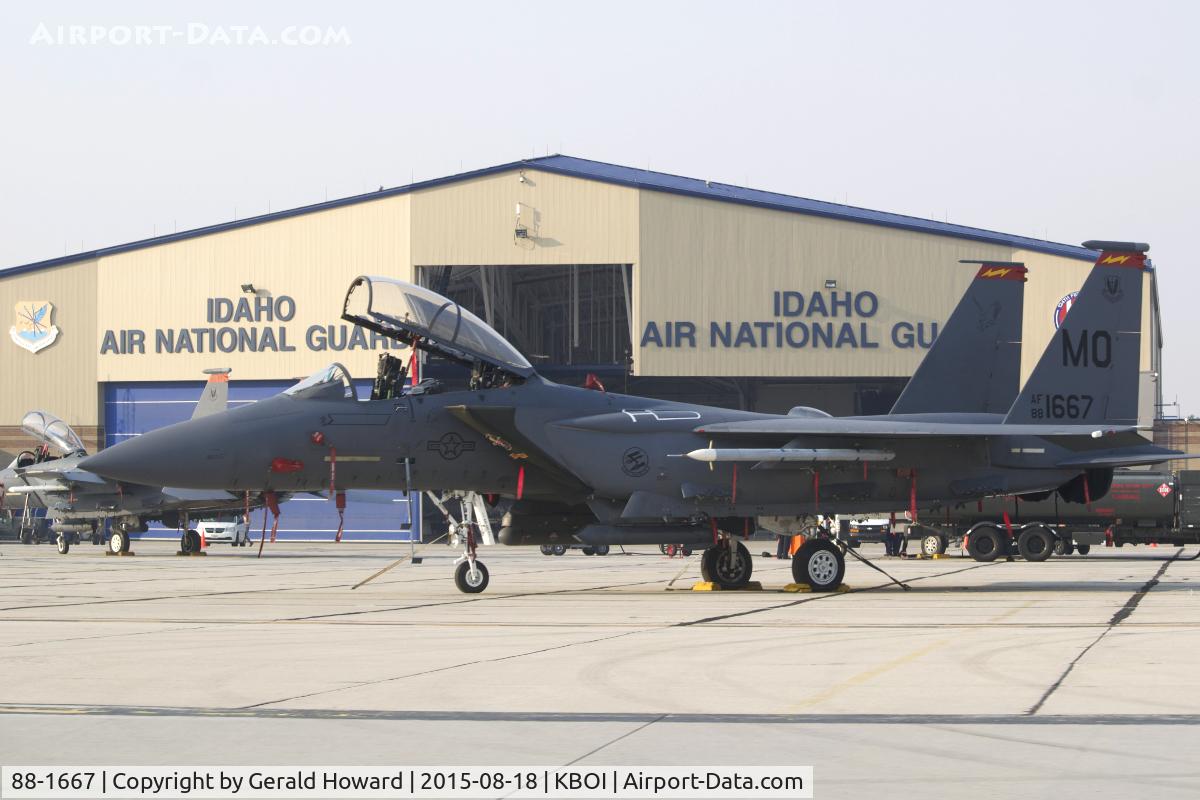 88-1667, 1988 McDonnell Douglas F-15E Strike Eagle C/N 1076/E051, Parked on Idaho ANG ramp.389th Fighter Sq., 366th Fighter Wing, 