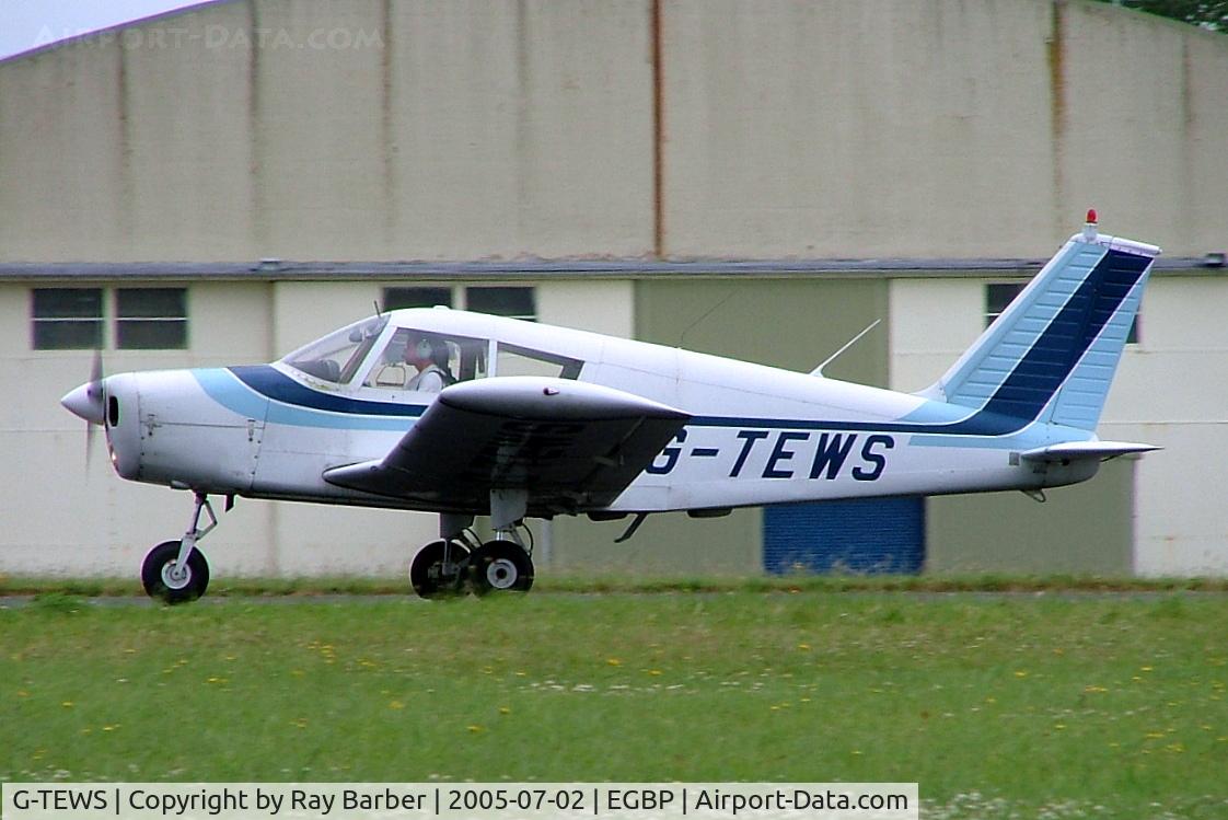 G-TEWS, 1968 Piper PA-28-140 Cherokee B C/N 28-25128, Piper PA-28-140 Cherokee B [28-25128] Kemble~G 02/07/2005