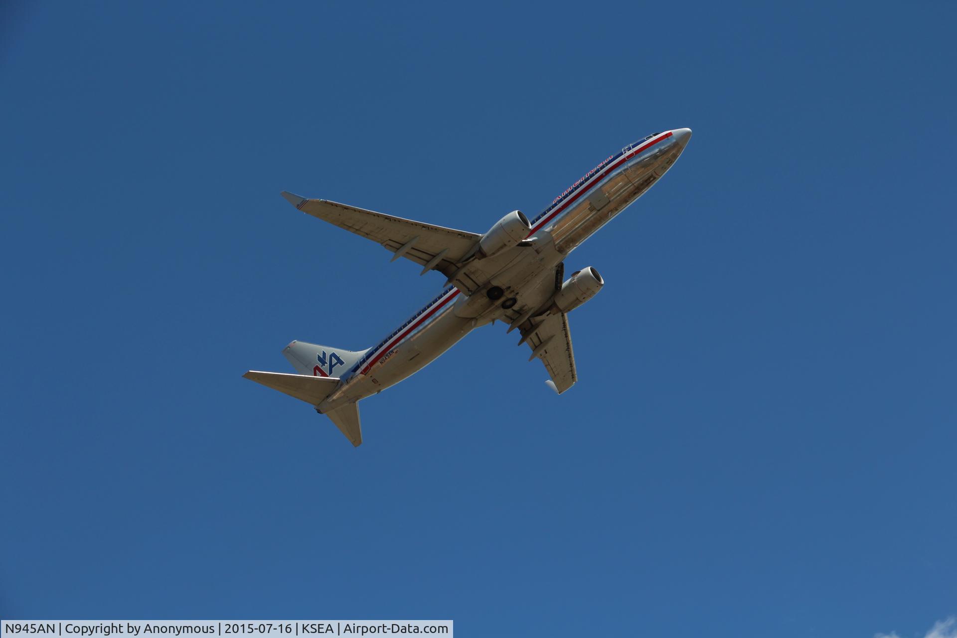 N945AN, 2000 Boeing 737-823 C/N 30085, Shortly after departing from one of the south facing runways.