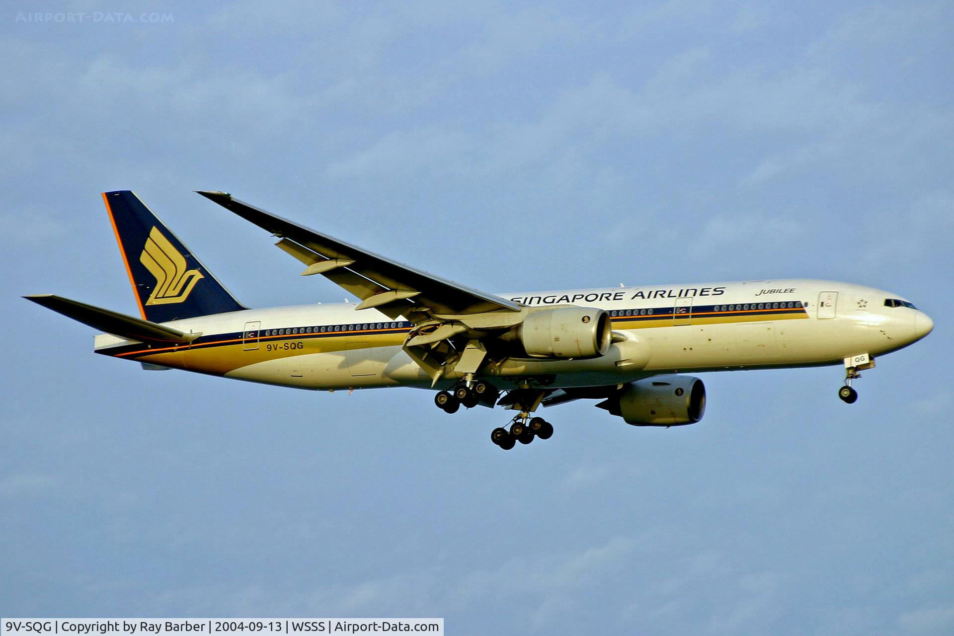 9V-SQG, 1999 Boeing 777-212/ER C/N 28518, Boeing 777-212 [28518] Singapore-Changi~9V 13/09/2004