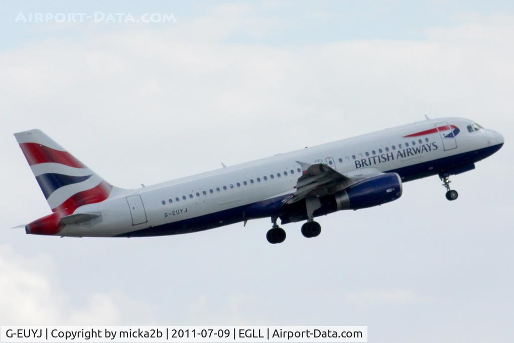 G-EUYJ, 2010 Airbus A320-232 C/N 4464, Take off
