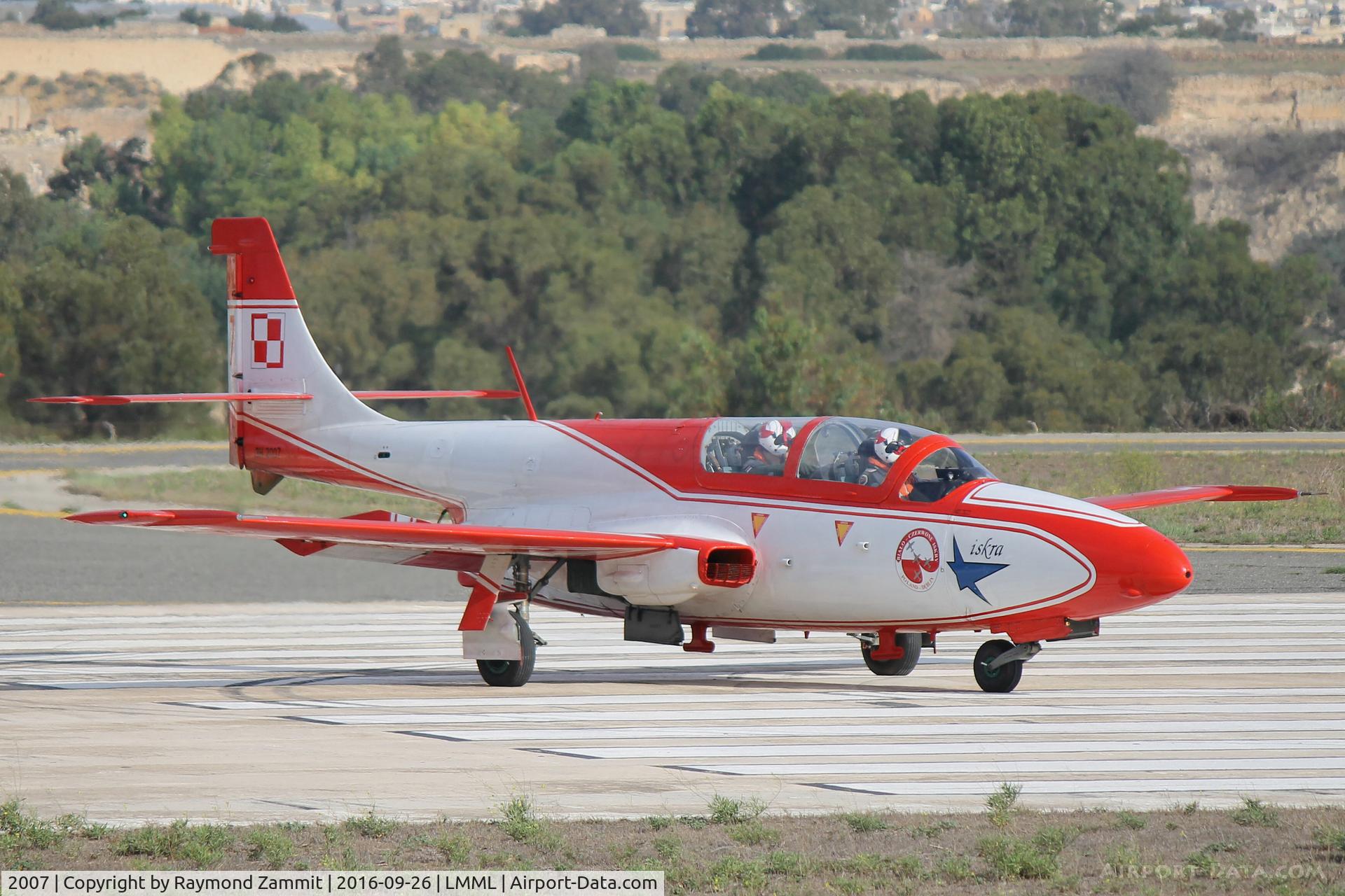 2007, PZL-Mielec TS-11 Iskra bis DF C/N 3H-2007, PZL-Mielec TS-11 Iskra 2007/7 Polish Air Force Iskra Aerobatic Team