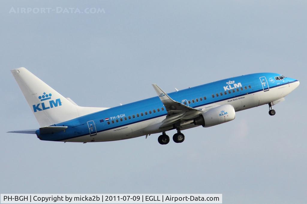 PH-BGH, 2009 Boeing 737-7K2 C/N 38053, Take off