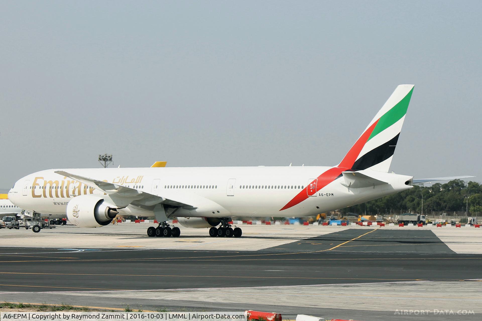 A6-EPM, 2016 Boeing 777-31H/ER C/N 42332, Boeing 777 A6-EPM Emirates Airlines